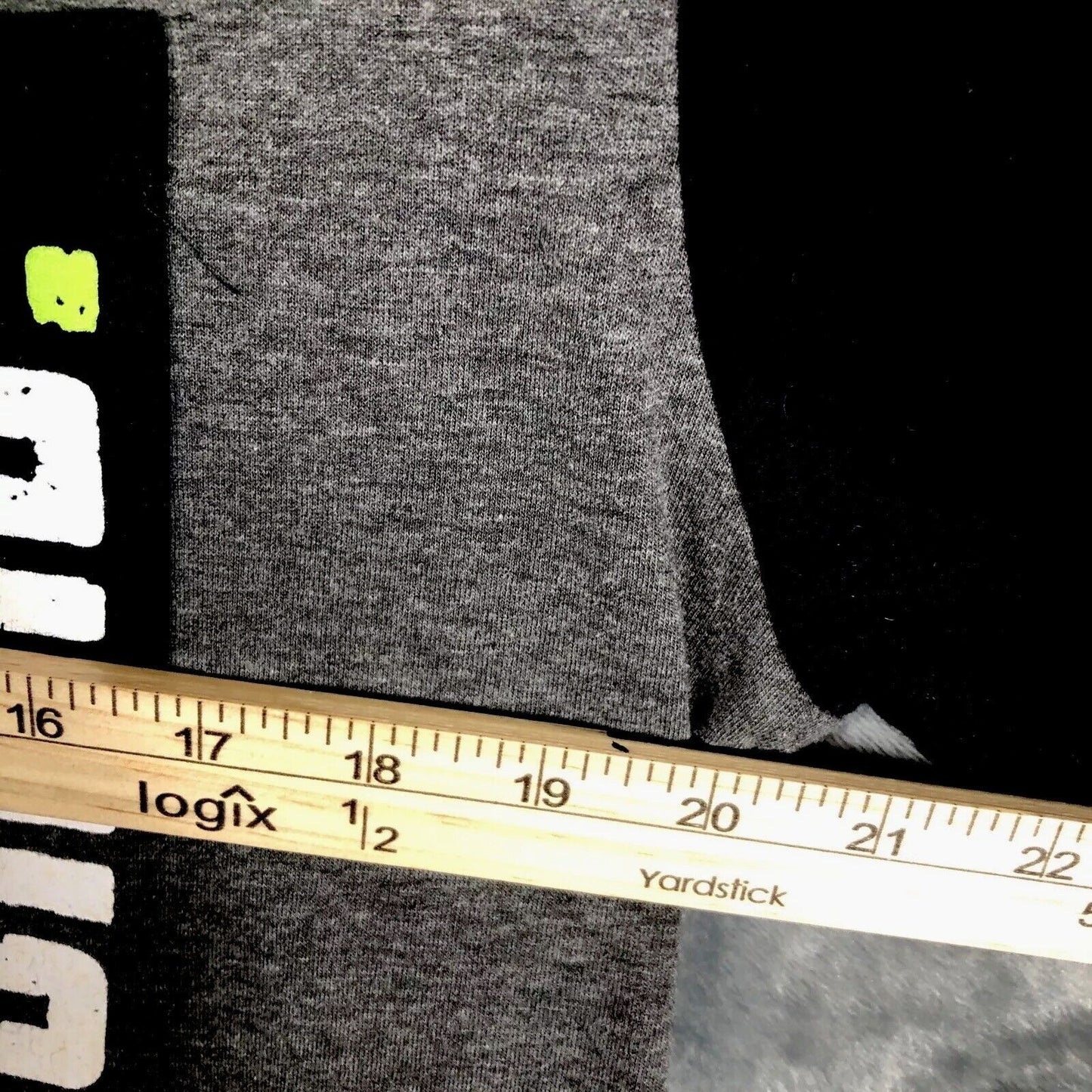 Women’s it Works Global T-shirt Black & Green Bling Shirt Size Large Gray/Black