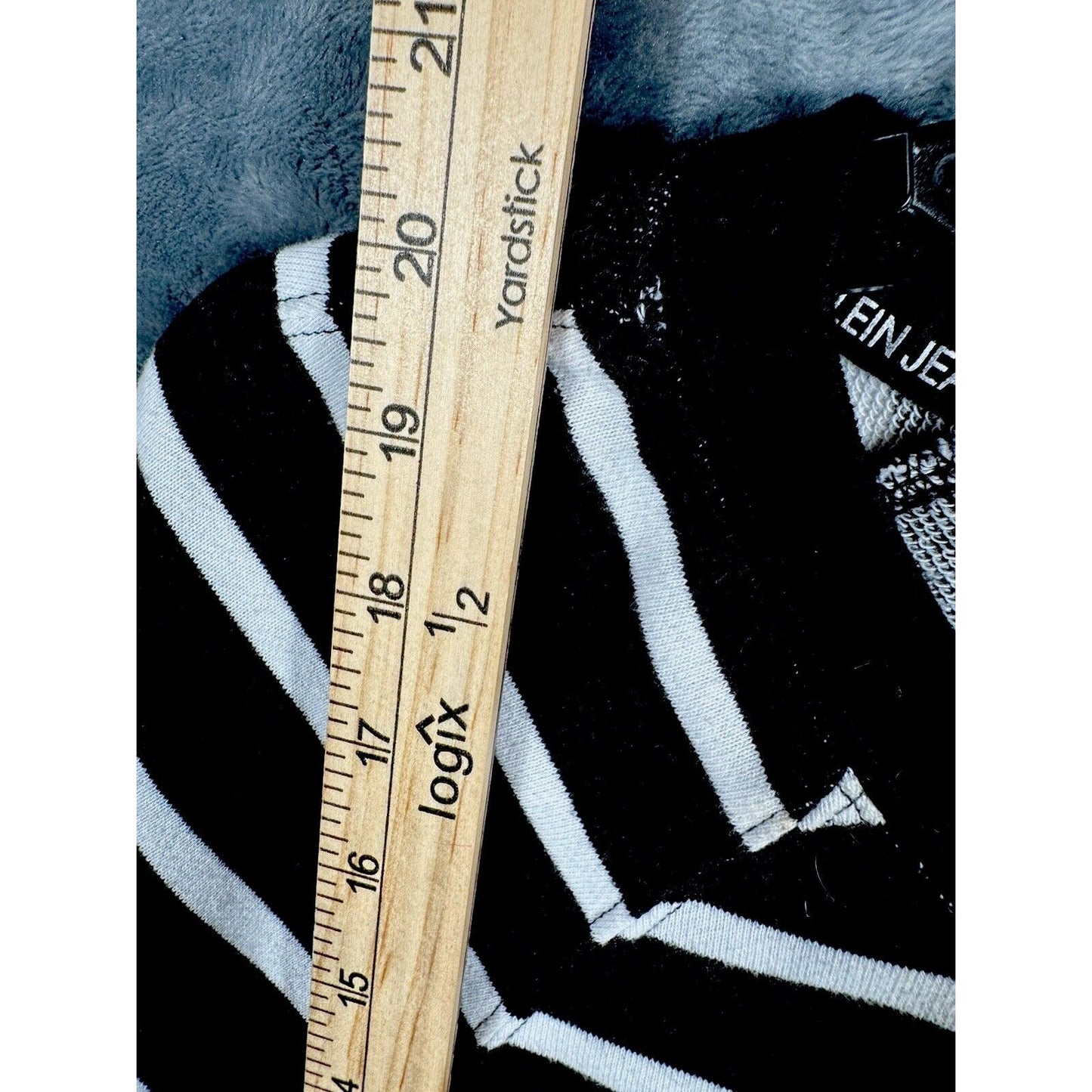 Calvin klein T Shirt Crop Tops Black/White Medium