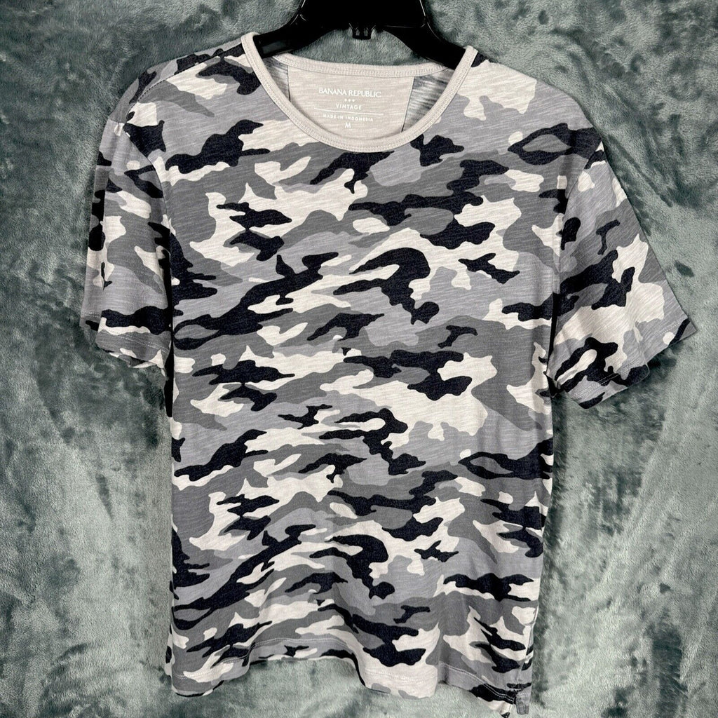 Banana Republic camouflage top women’s T-shirt adult medium black gray and Beigh