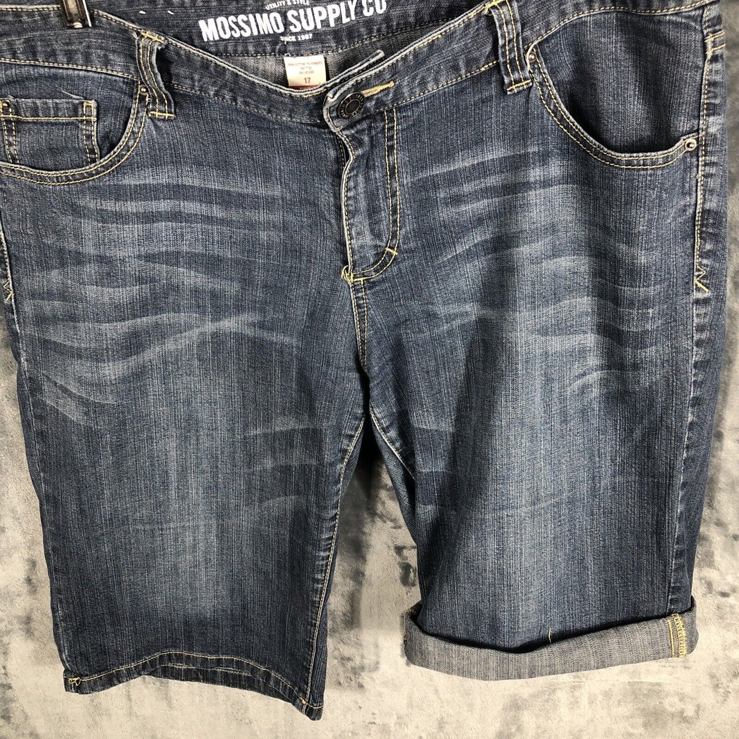 Mossimo Denim Bermuda Shorts Women’s Size Adult 17 Distressed Stretch Fit 6