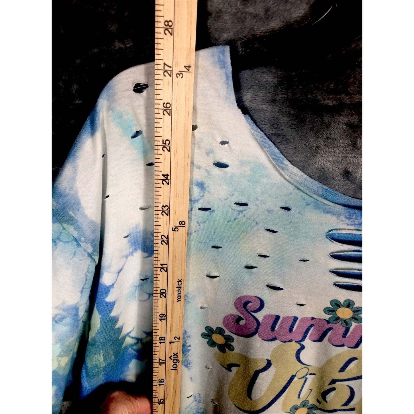 Summer Vibes Distressed Women’s Mermaid T-Shirt Size Adult ￼Extra Large