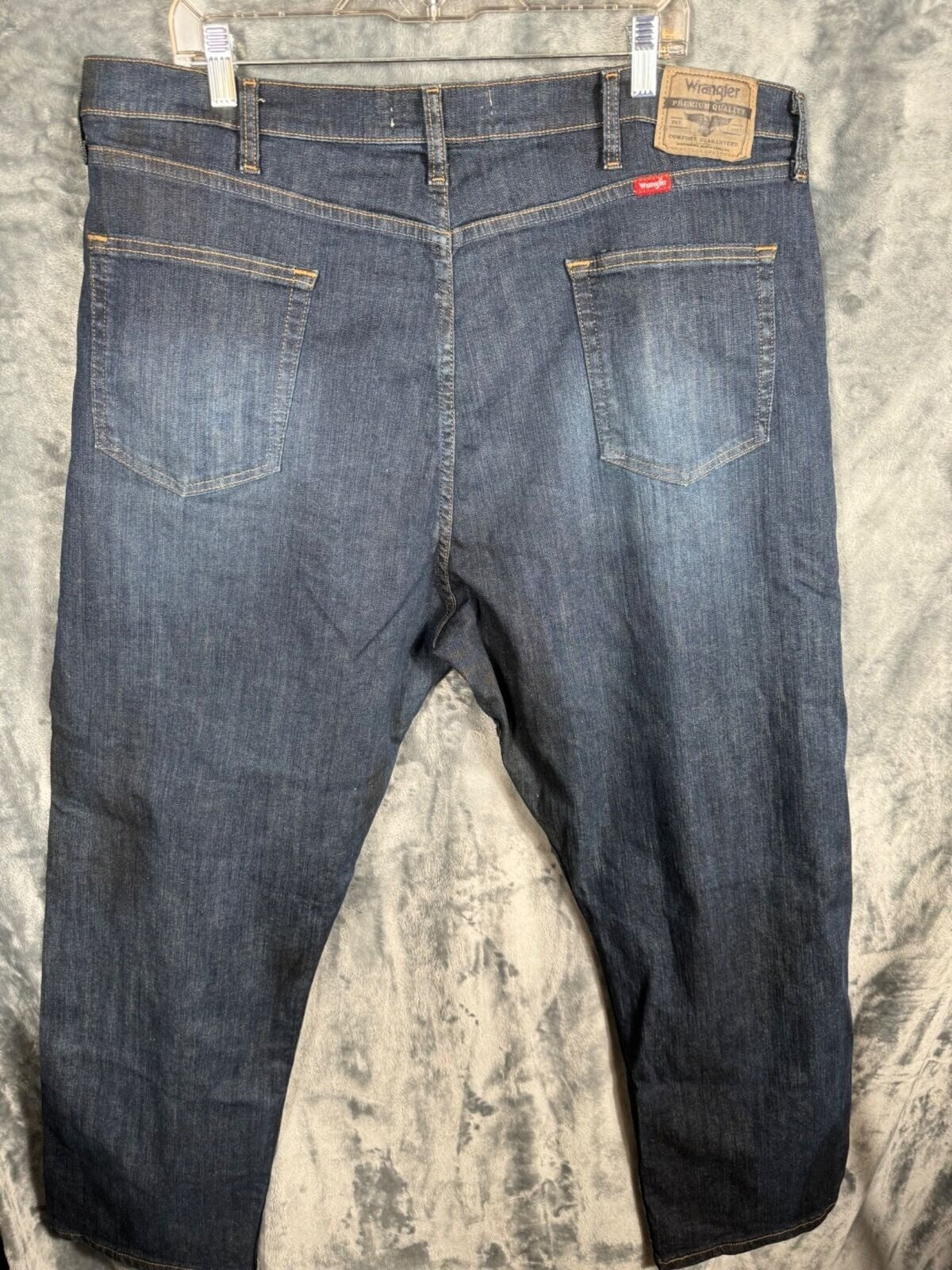 Wrangler Denim Men's Pants Relaxed Fit Jeans Adult Size Men’s 42-30