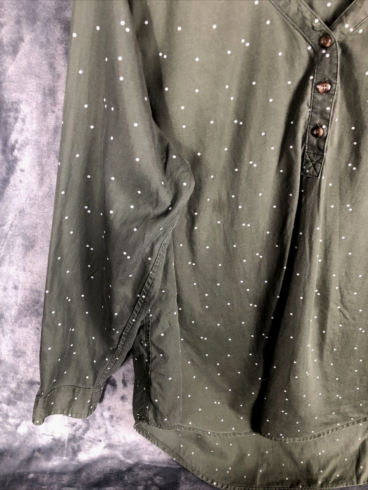 LL Bean V-Neck Womens Green Polka Dot Long Sleeve Shirt Size Adult X Large