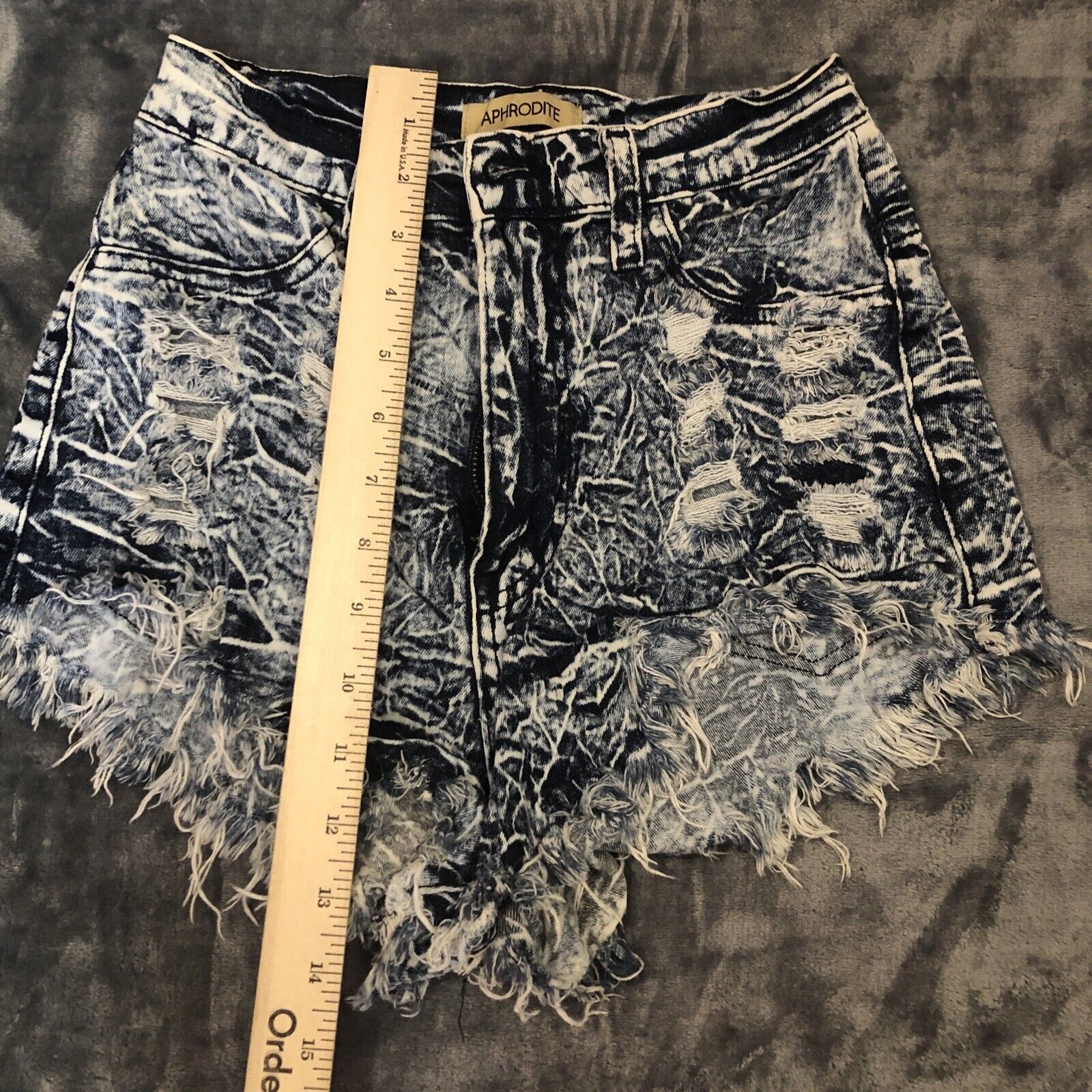Aphrodite Distressed Stretch Denim Shorts Blue Acid Wash Made In USA Size S