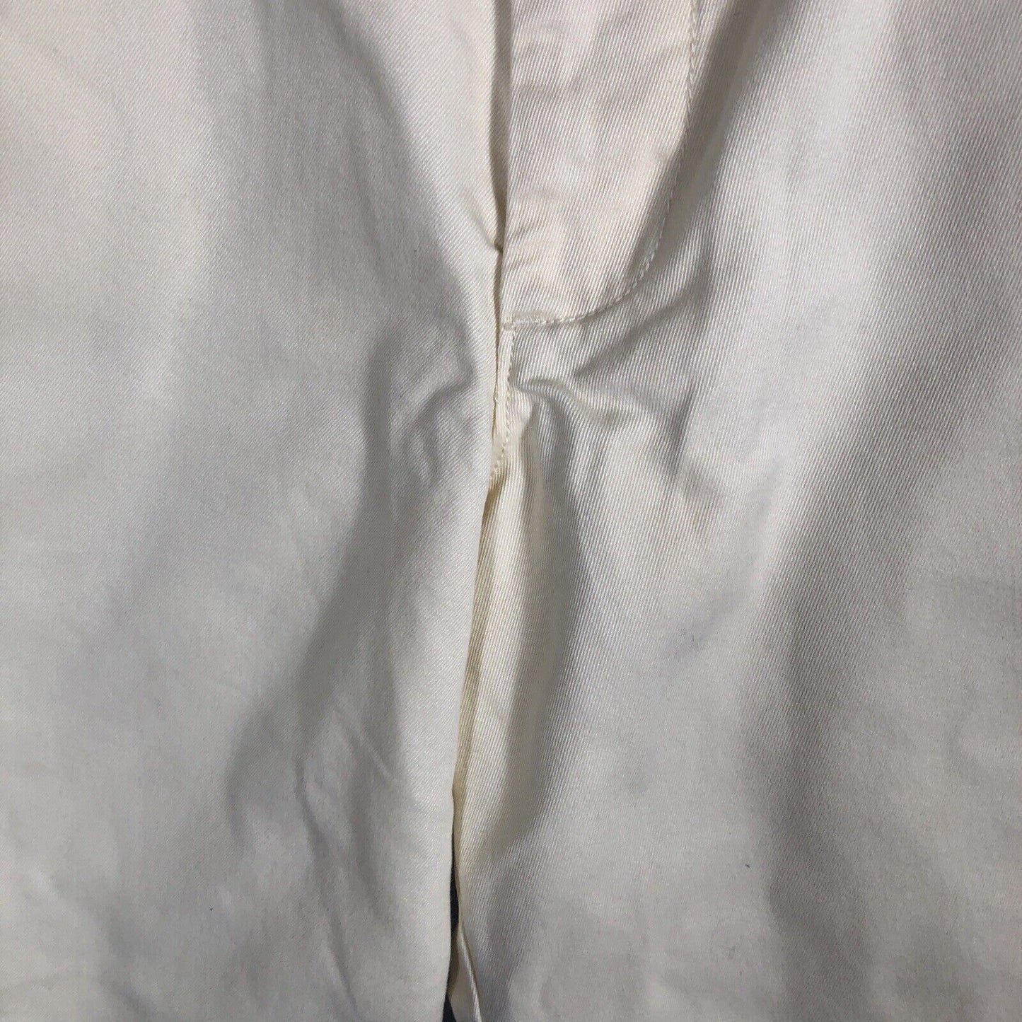 Madison Clothing Men's Size 36 10-Inch Inseam Yellow Cotton Chino Shorts NWT