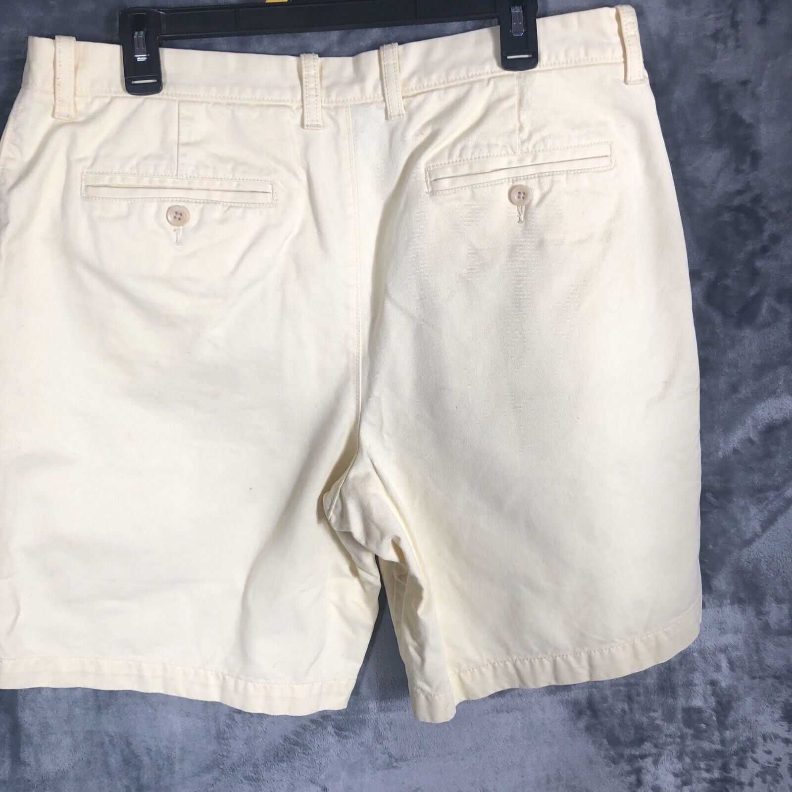 Madison Clothing Men's Size 36 10-Inch Inseam Yellow Cotton Chino Shorts NWT