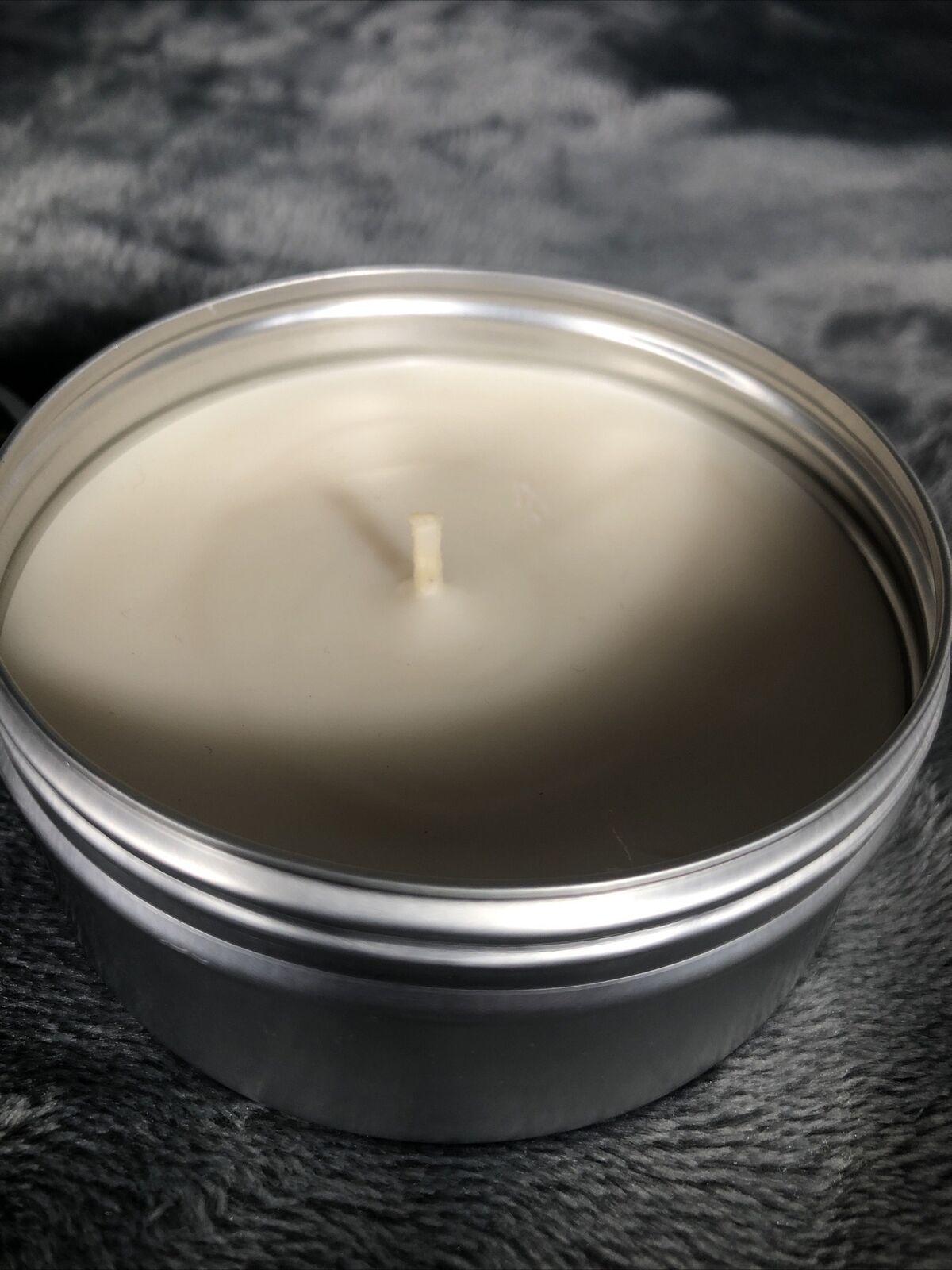 Candles Coconut Soy Blend Strawberry Poundcake 4 Ounce Tin Hand Poured 