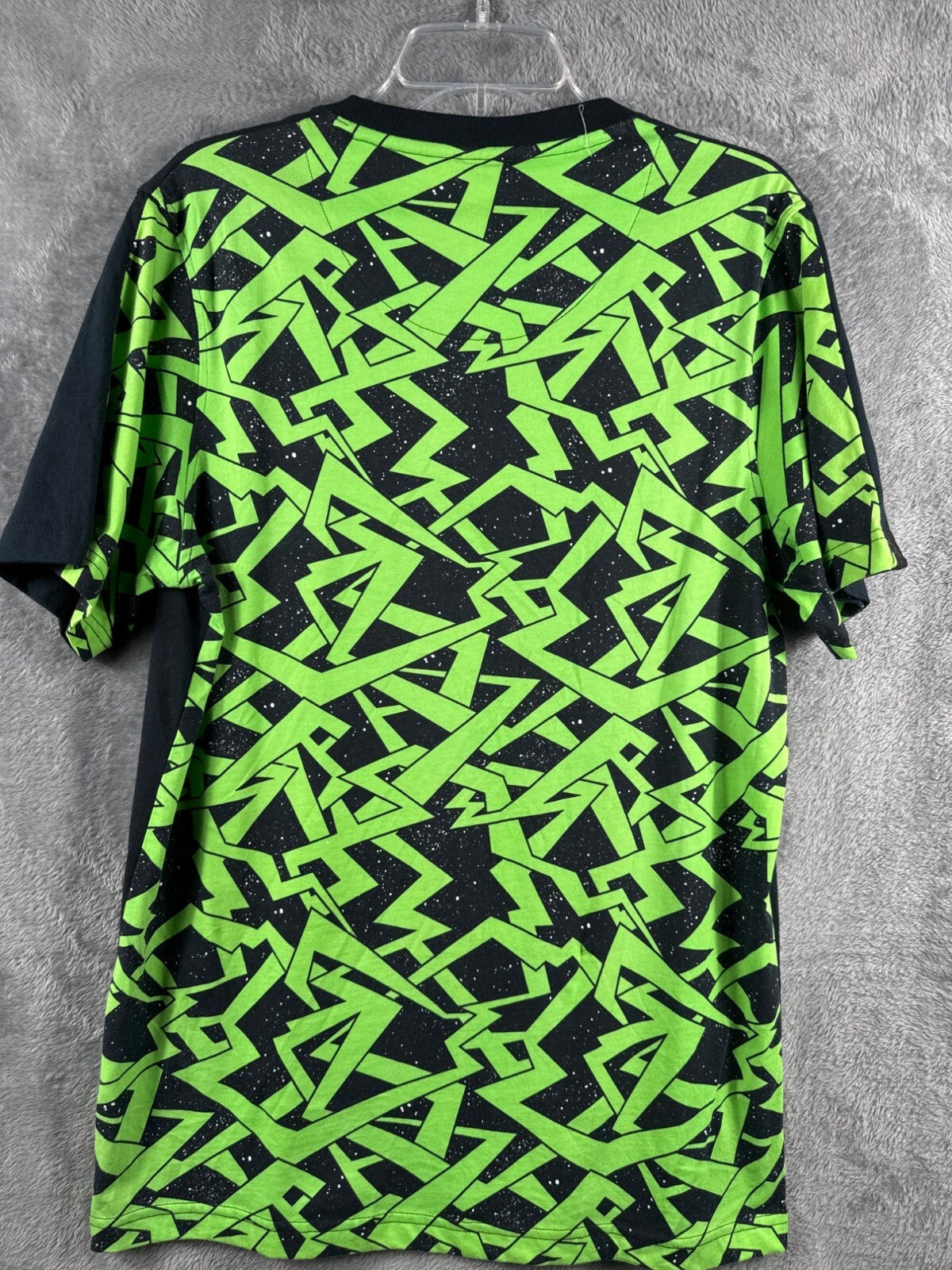 Jordan Mens Shirt Black T-Shirt With Green Graphic Design & Logo Size LGG