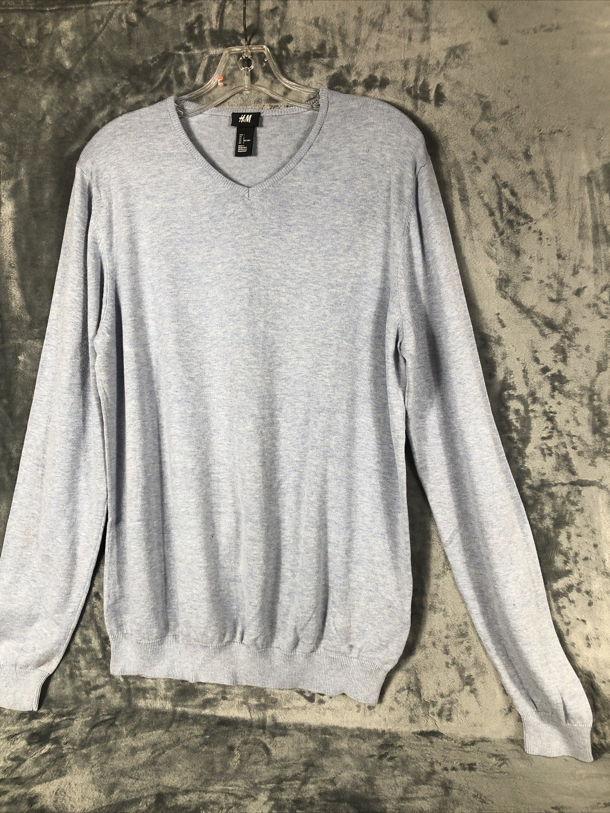 H&M Sweater Men’s Pull Over V-Neck Light Blue Long Sleeves Adult Large