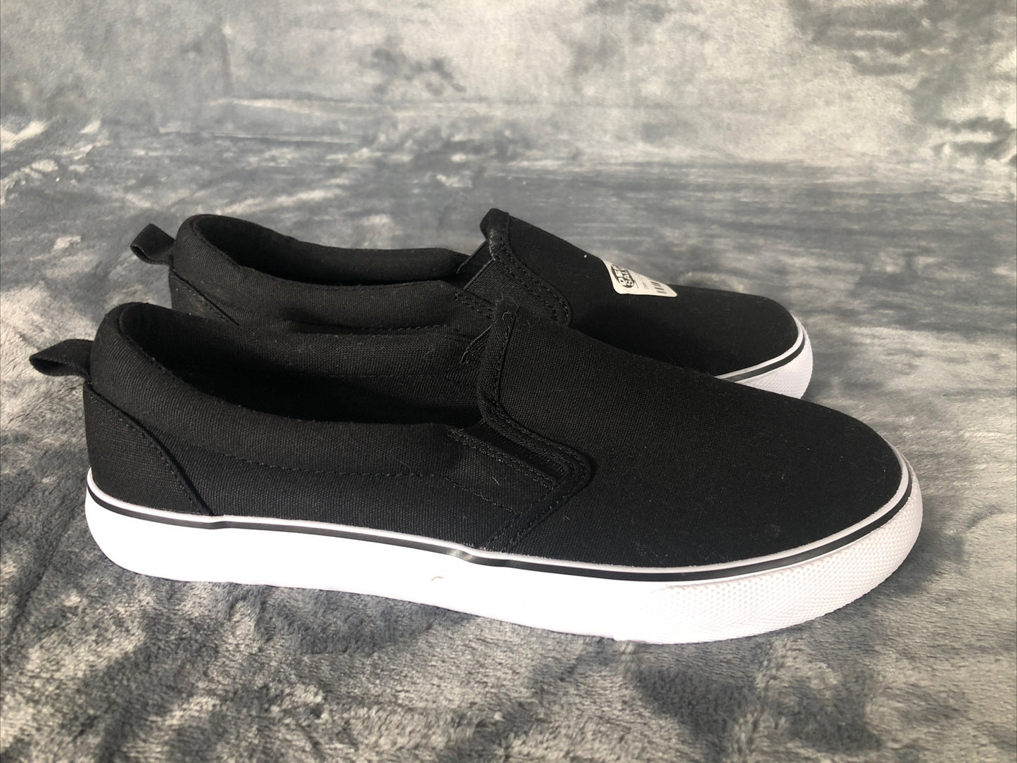 A New Day Shoes Womens 8 Millie Twin Sneakers Slip On 17730 Black Canvas Casual