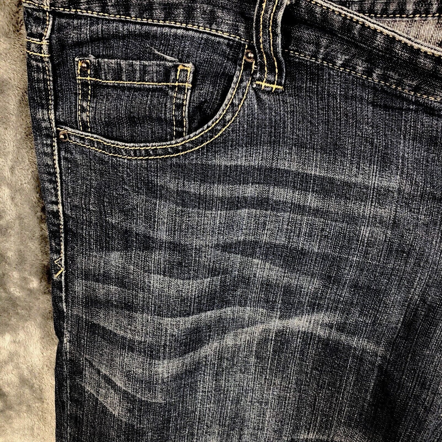 Mossimo Women’s   Shorts Bermuda Denim Size Adult 17 Distressed Stretch Fit 6
