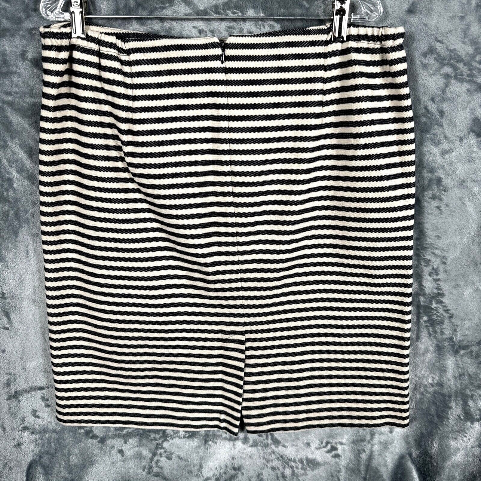 Talberts Skirt Woman’s Stripped Black & white Size 14 W Black & White Striped Pe