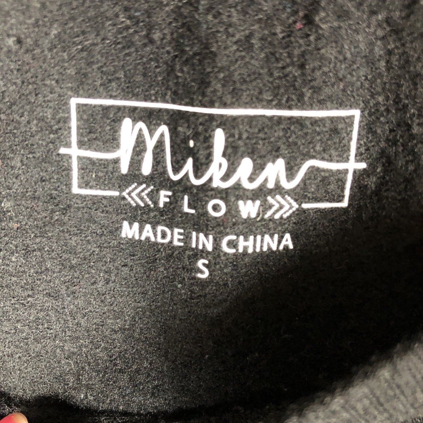 MIKEN Flow Sweatshirt Women’s Sweater Black She Is Strong Size Small