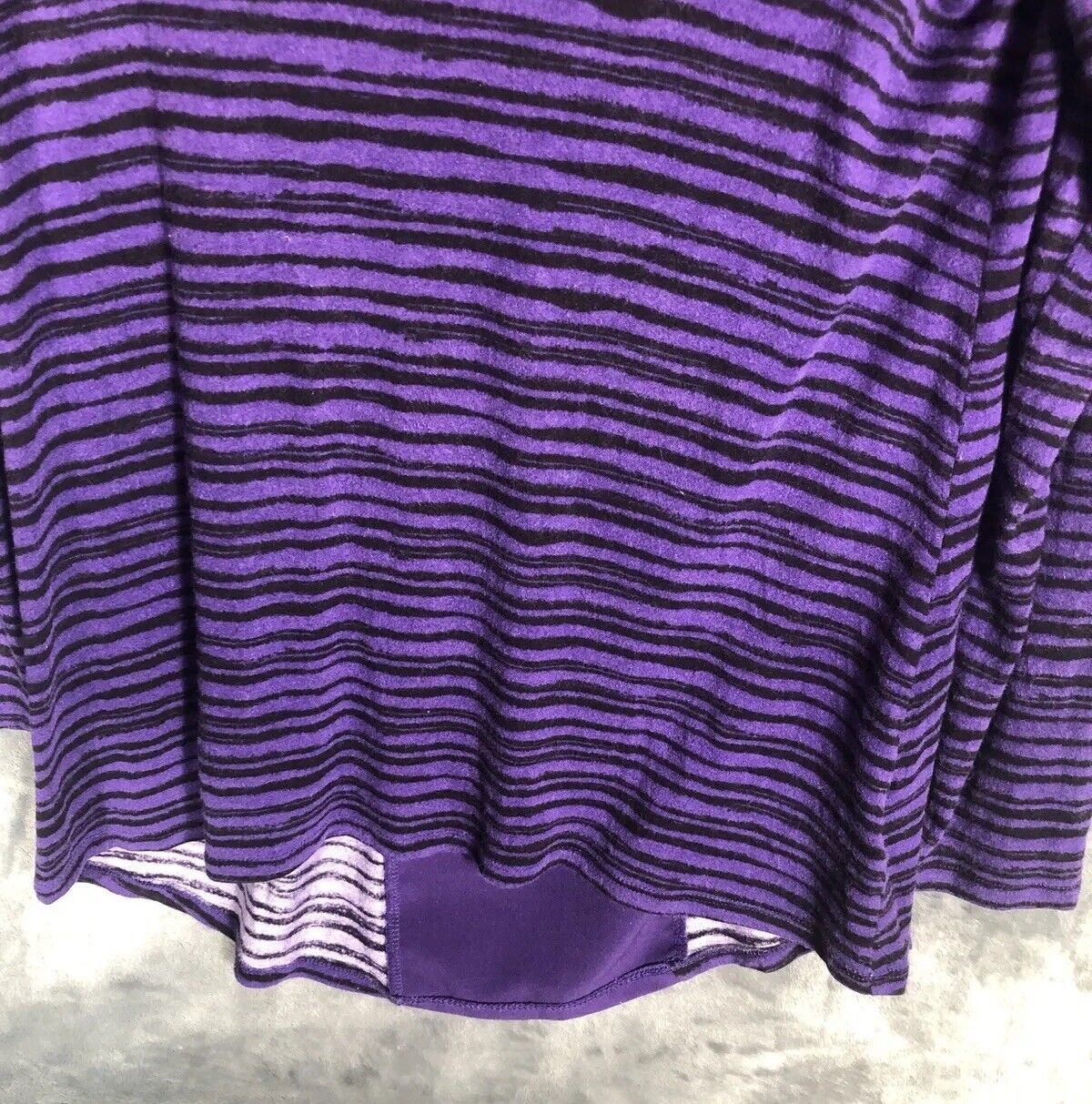APT 9 Shirt Women’s Long Sleeved Purple/Black Striped Tops Adult Size Medium
