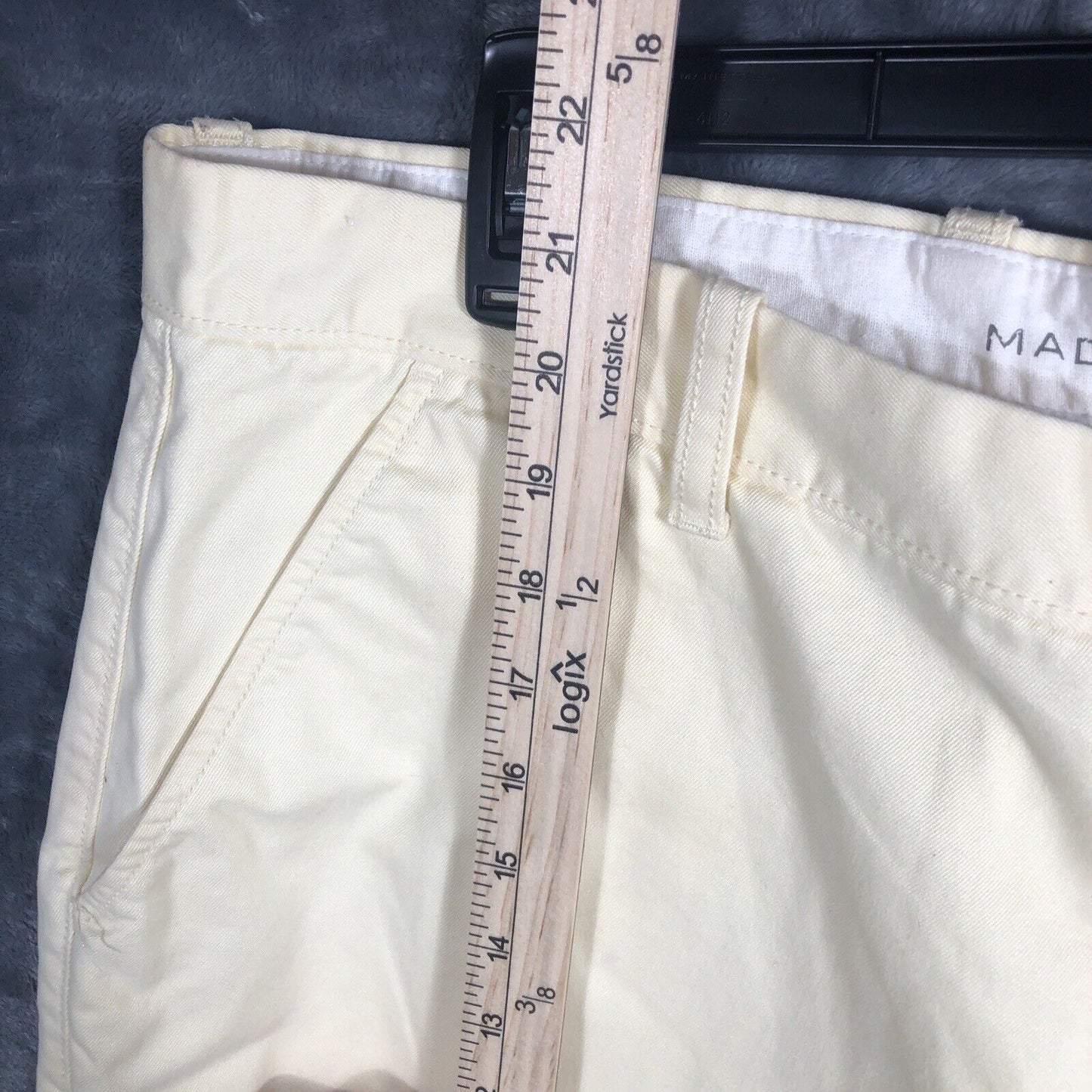 Madison Clothing Men's Size 36 10-Inch Inseam Yellow Cotton Chino Shorts NWT