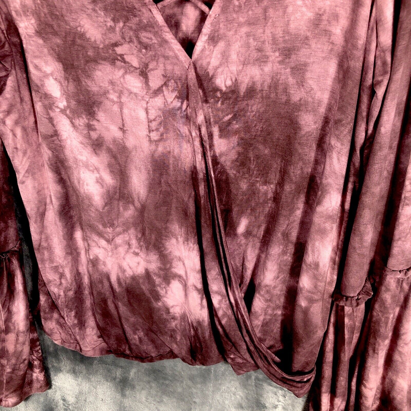 American Eagle V Neck Flare Sleeve Tie Dye Top Long Sleeve Womens Purple Medium