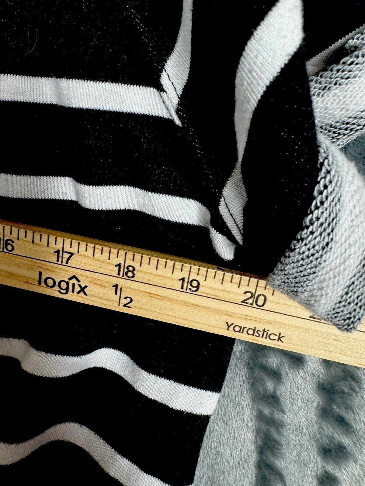 Calvin klein Woman's Shirt Crop Top Black/White Size Adult Medium