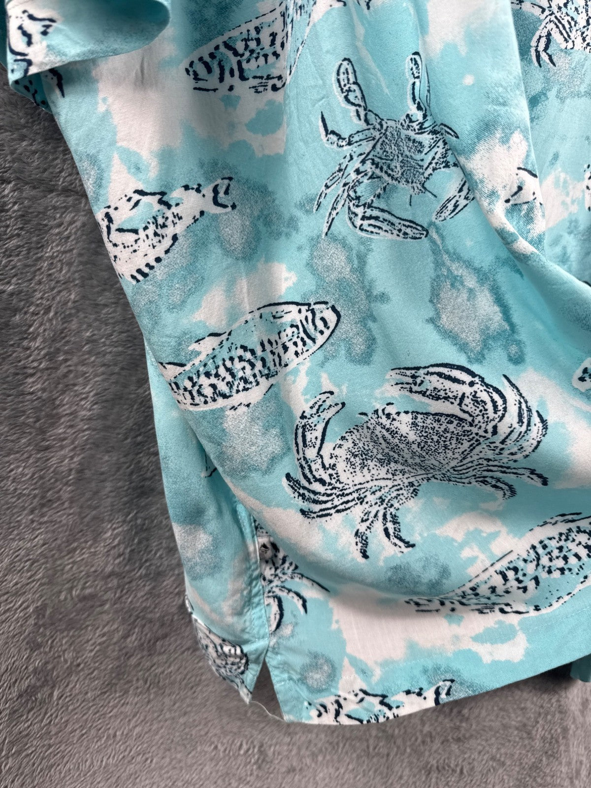 Vintage Button-Up Hawaiian Shirt Crab & Fish Print Short Sleeves Beach Theme