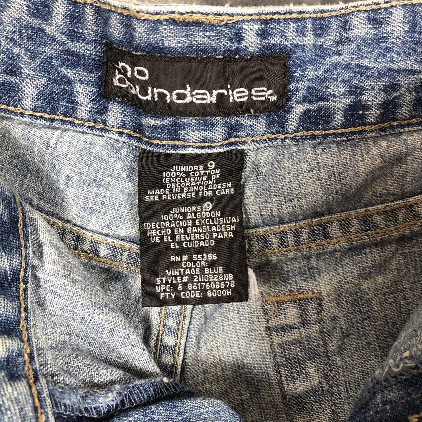 No boundaries Womens Shorts Size 9, Sparkling Details