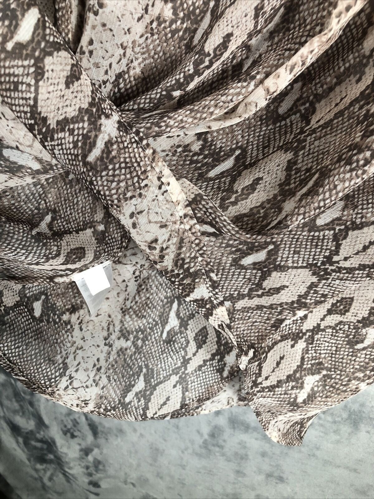 Banana Republic Blouse Women’s Animal Print Blouse Henley Snake Sheer Medium