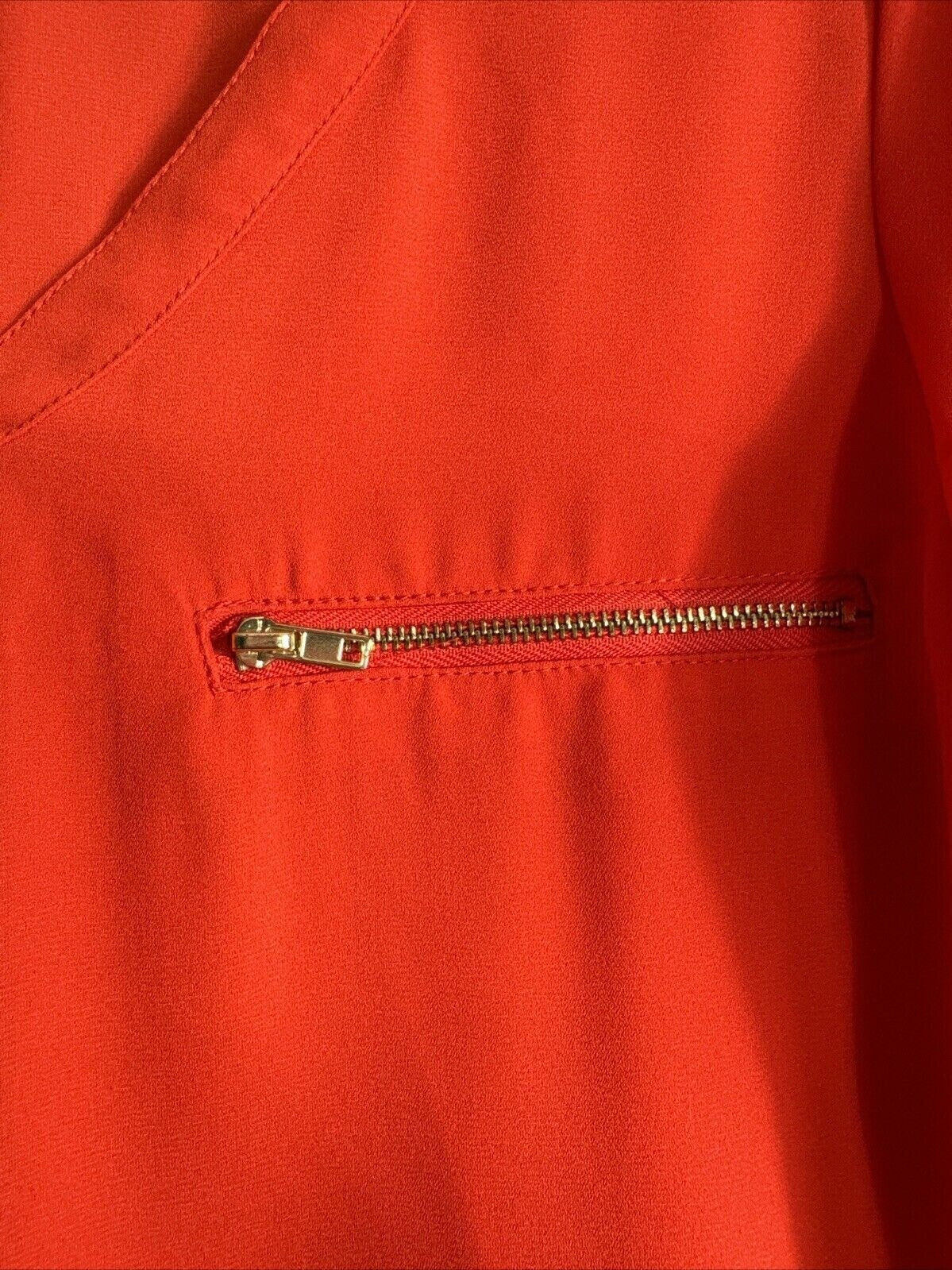 Roz & Ali Womens Red V-Neck Blouse With Zipper Detail Size S