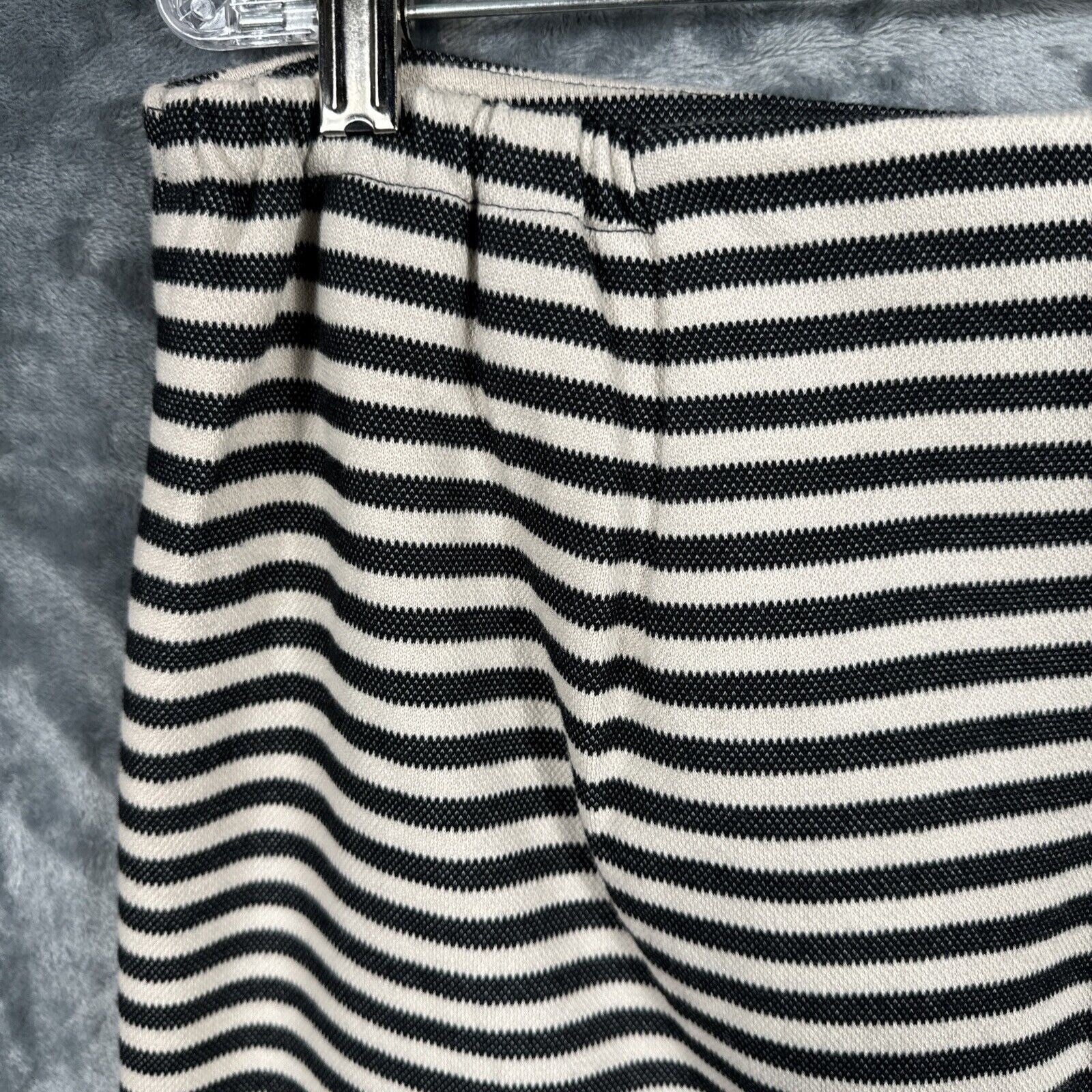 Talberts Skirt Woman’s Stripped Black & white Size 14 W Black & White Striped Pe