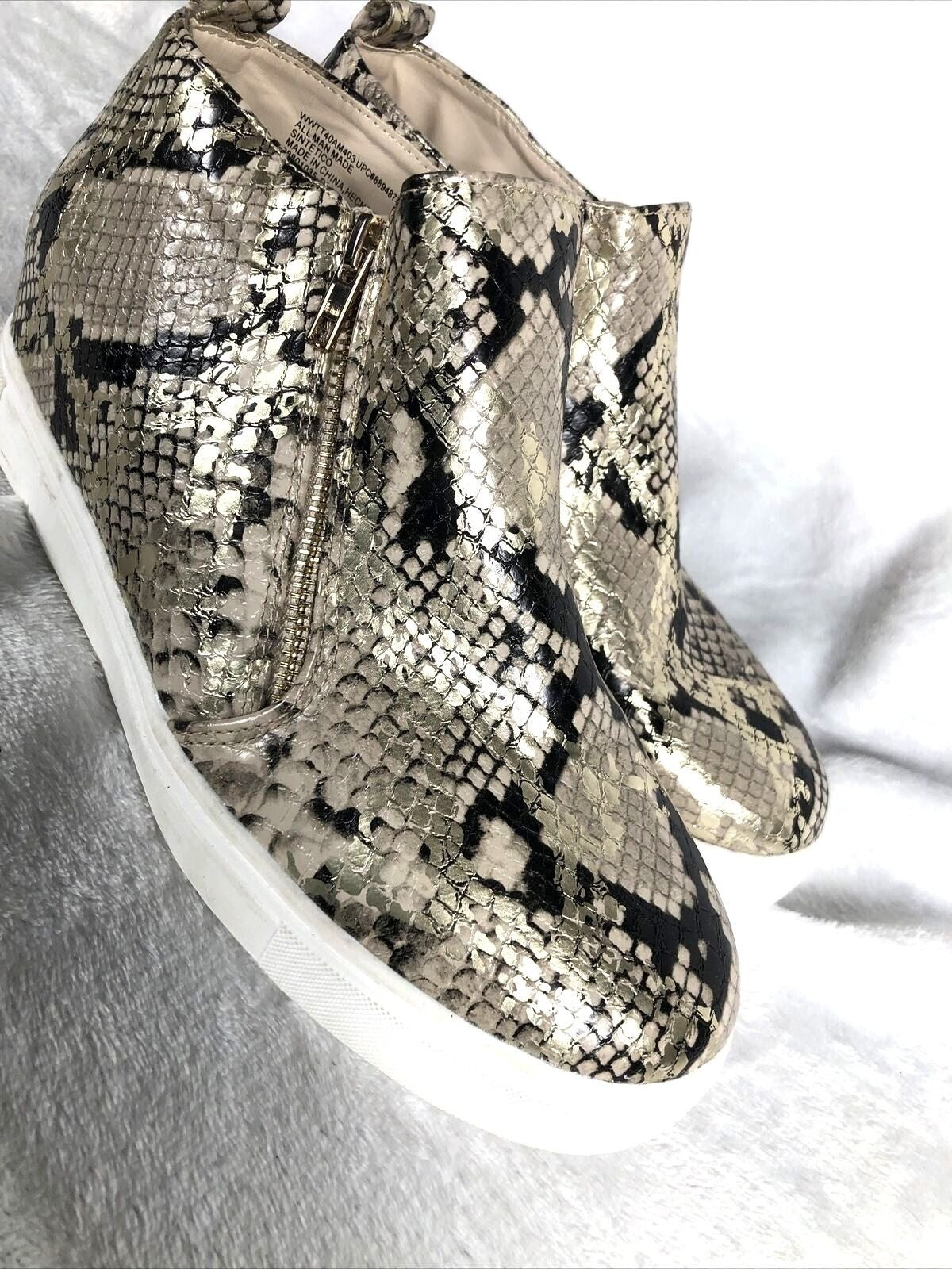 Metallic Time And True Faux Snake Skin Women’s Shoes 2 Zippers  Size 9 1/2