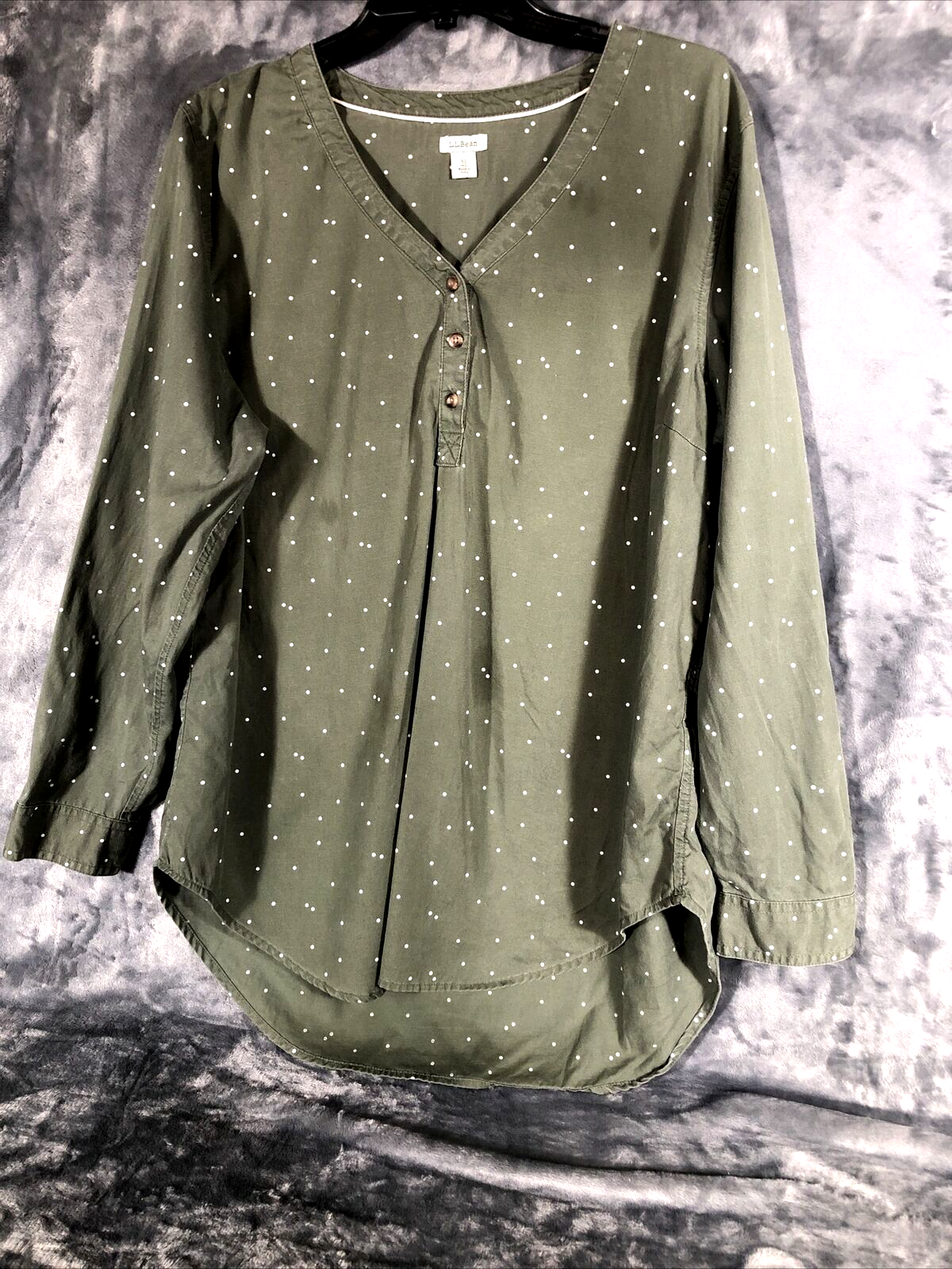 LL Bean V-Neck Womens Green Polka Dot Long Sleeve Shirt Size Adult X Large