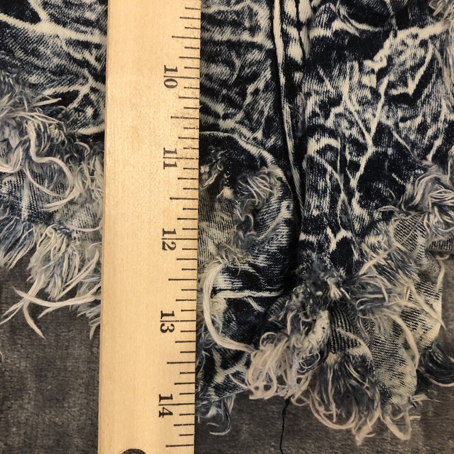 Aphrodite Distressed Stretch Denim Shorts Blue Acid Wash Made In USA Size S