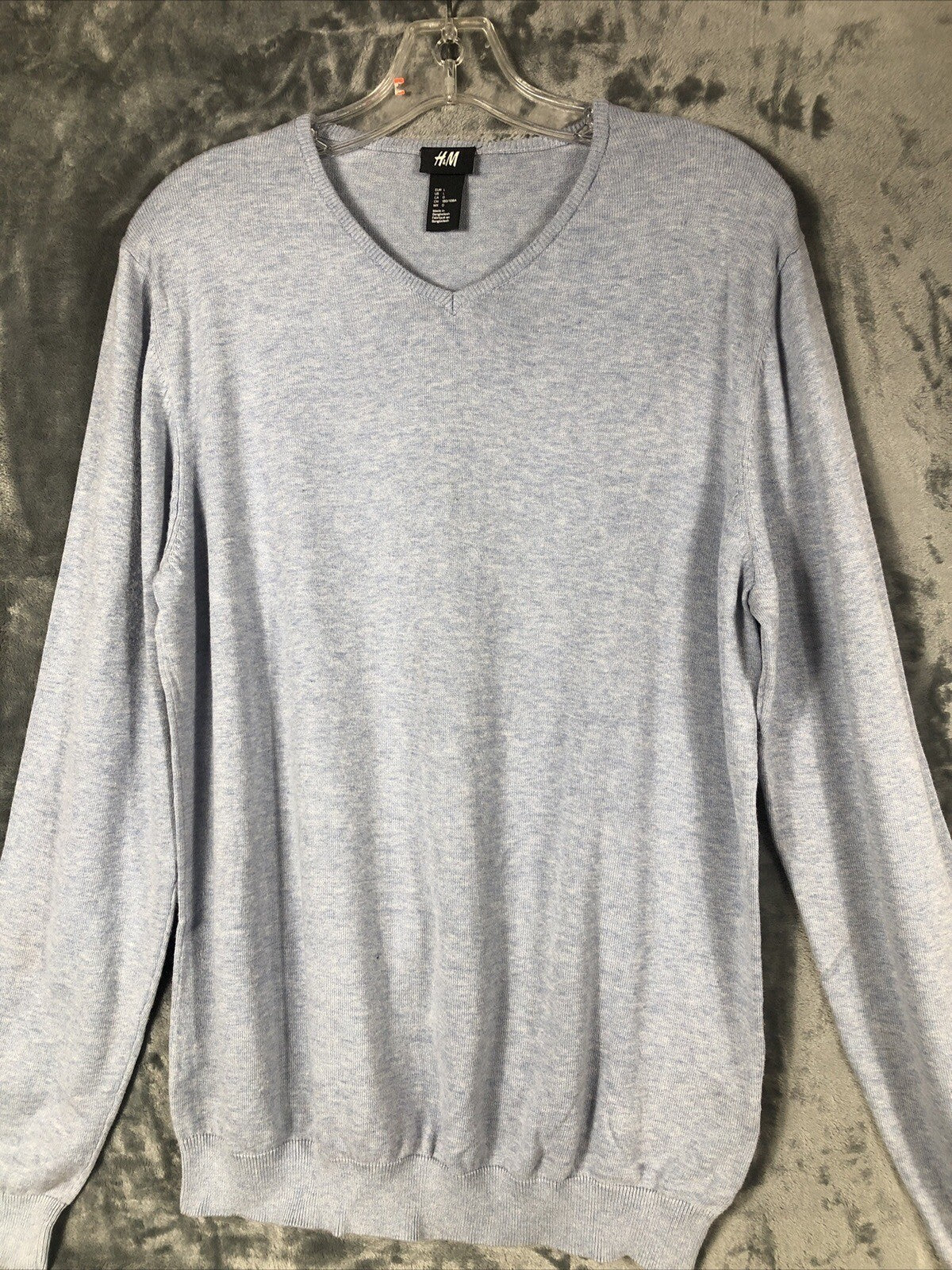 H&M Sweater Men’s Pull Over V-Neck Light Blue Long Sleeves Adult Large