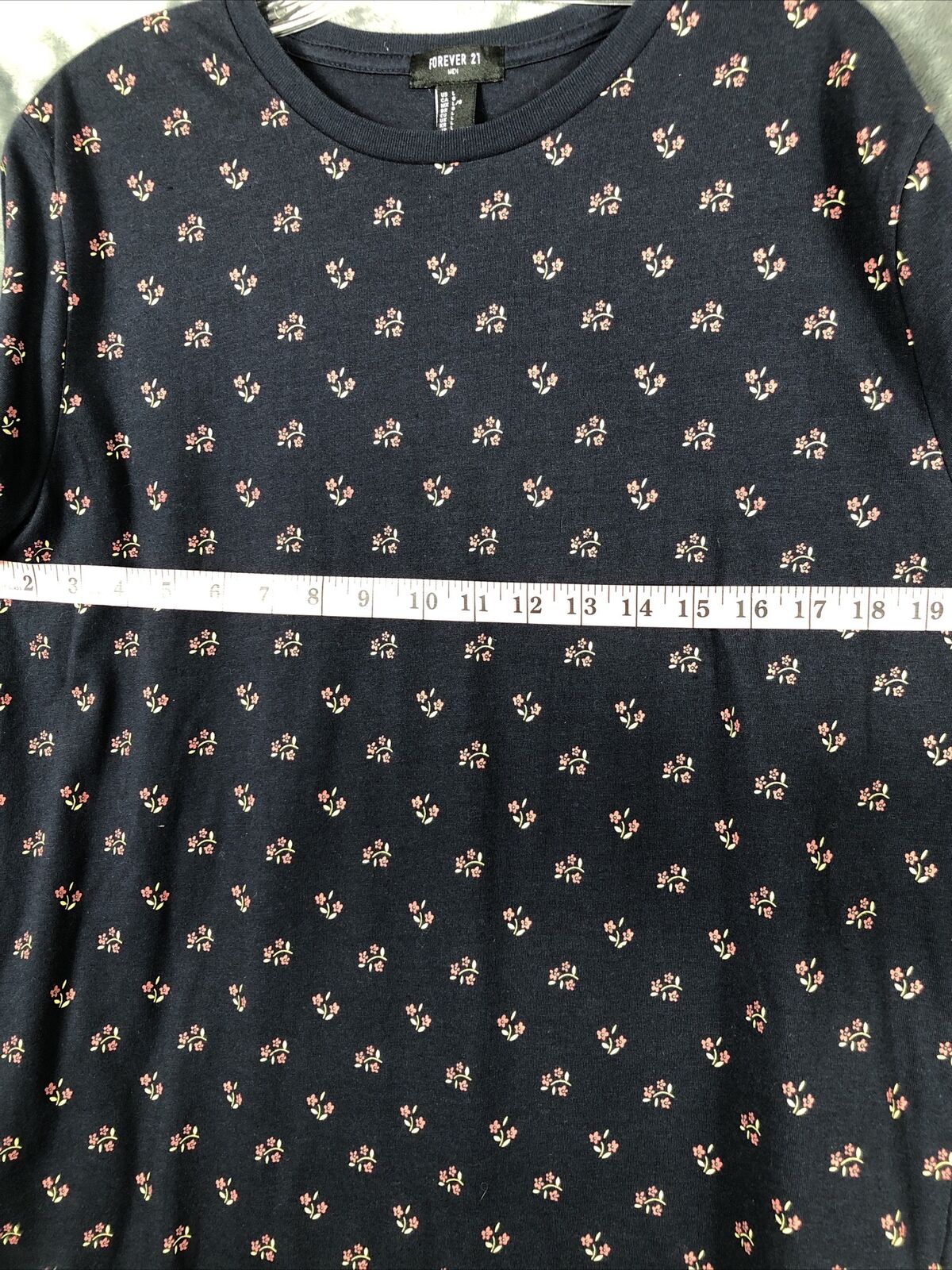 Forever 21 , Men L , Floral Detail