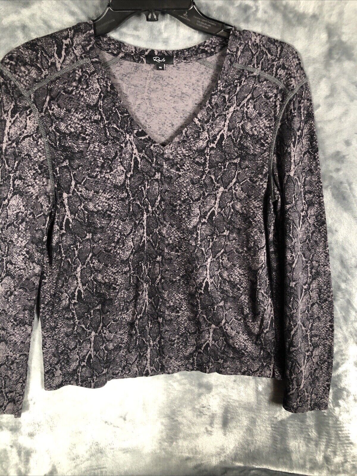 Woman’s Sweater Snake Skin Print Long Sleeve Top Size XS