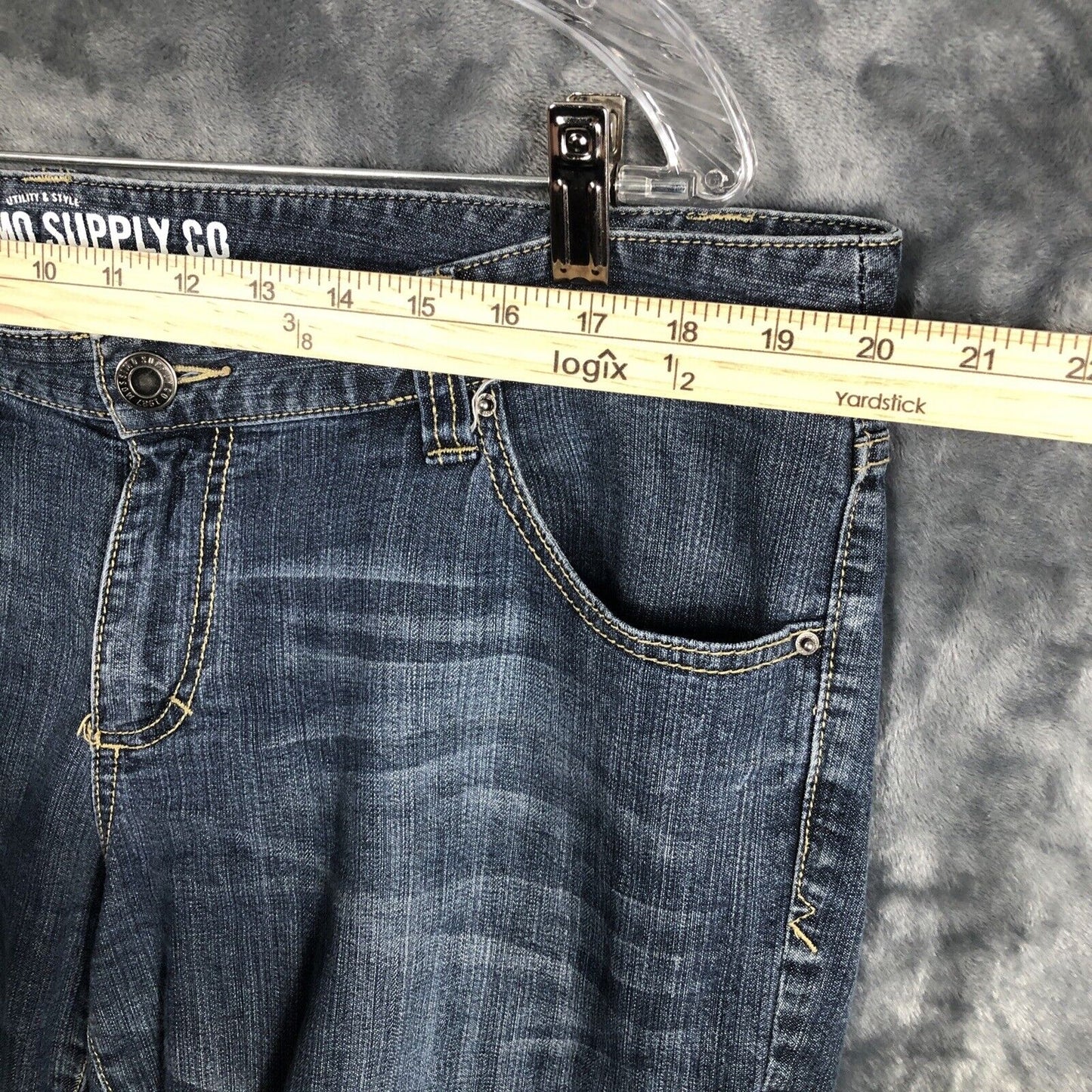Mossimo Women’s   Shorts Bermuda Denim Size Adult 17 Distressed Stretch Fit 6