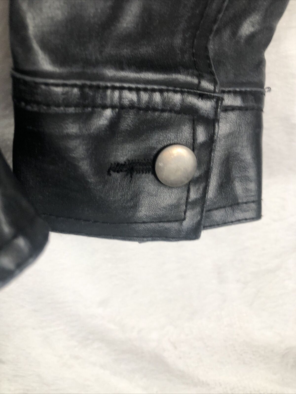 Biker Woman’s Leather Jacket Black Casual Fitted Trendy Stylish