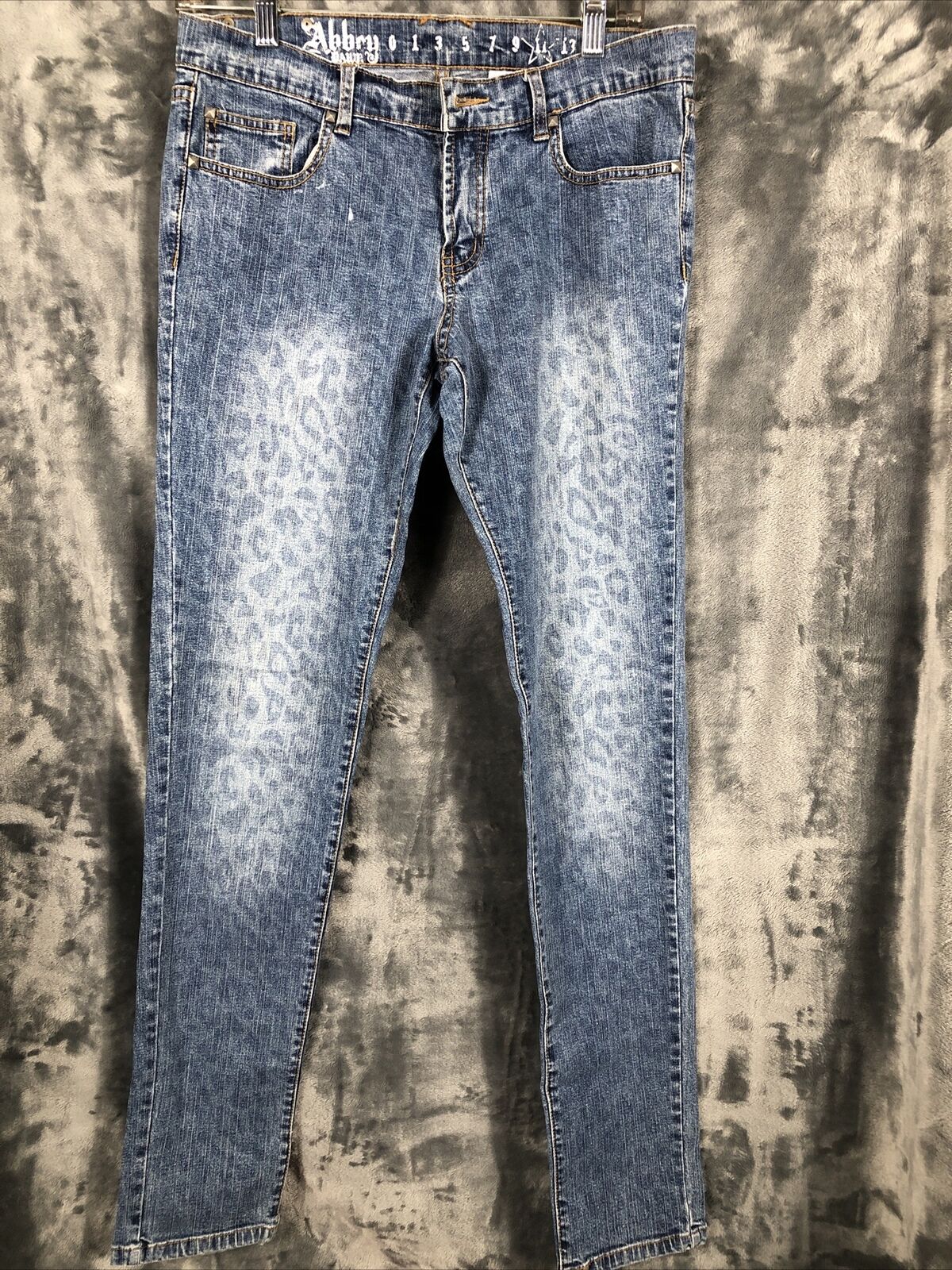 AubreyDawn,  Blue Jeans  ,Women Size 11 Cheetah Print , Sliver Stud Detail
