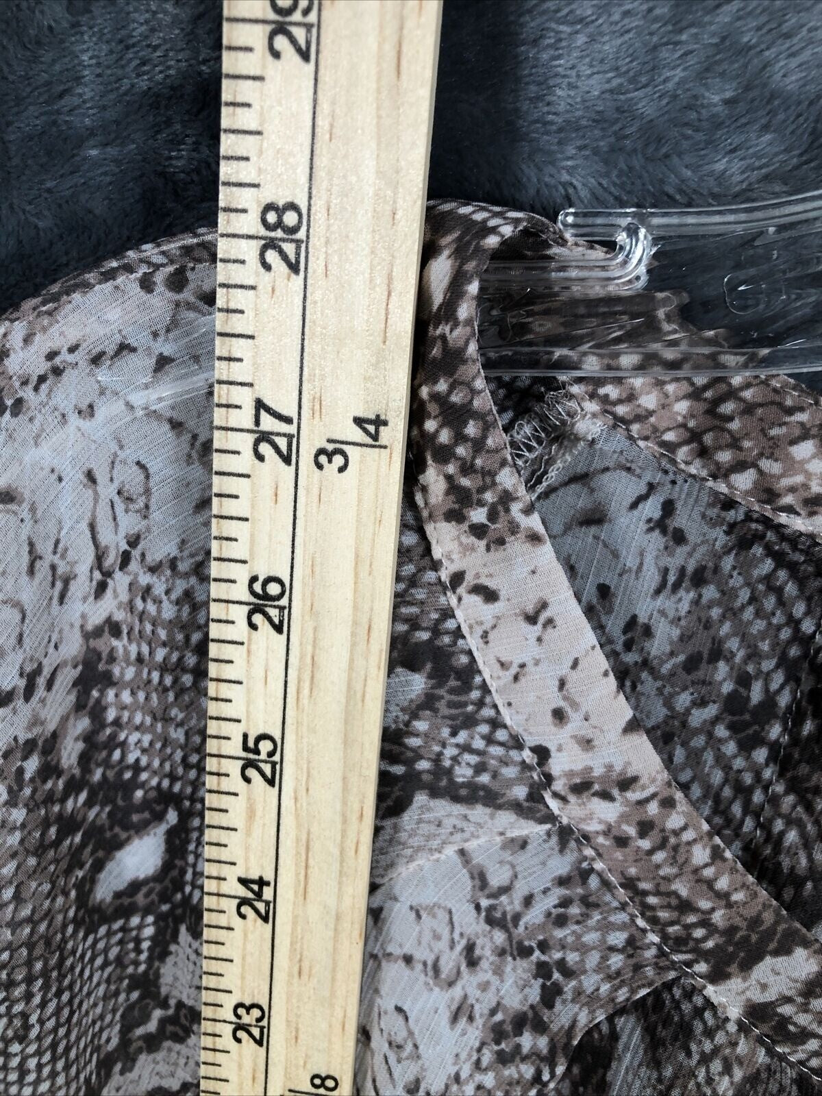 Banana Republic Blouse Women’s Animal Print Blouse Henley Snake Sheer Medium