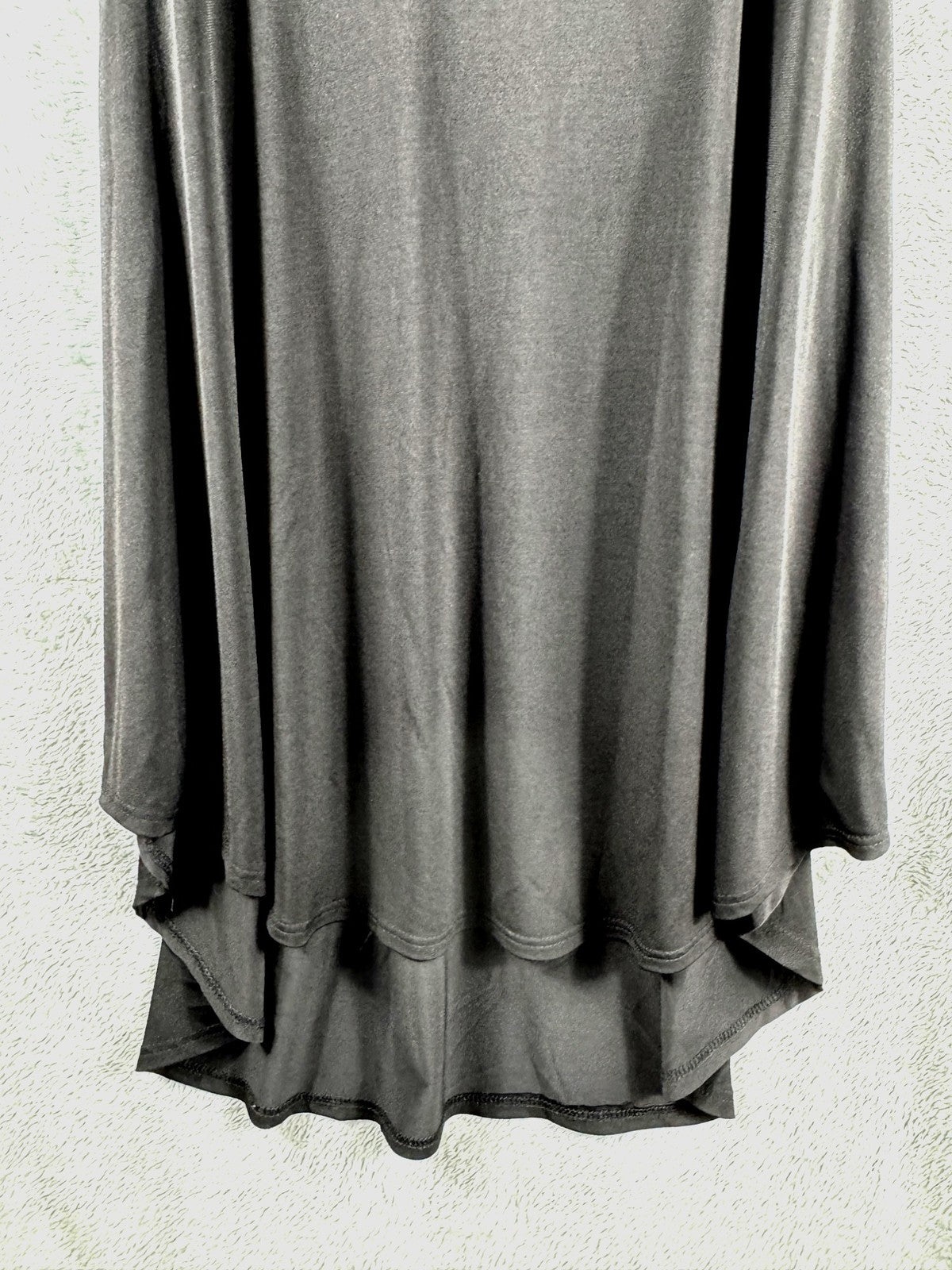 Jordan Taylor Womans Sleeveless Charcoal Gray Tunic With Gold Ring Accent  M