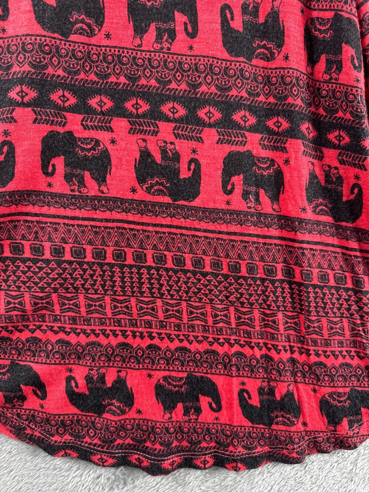 Rue 21 XS Red & Black Elephant Print Sleeveless Tank Top Lightweight 100% Rayon