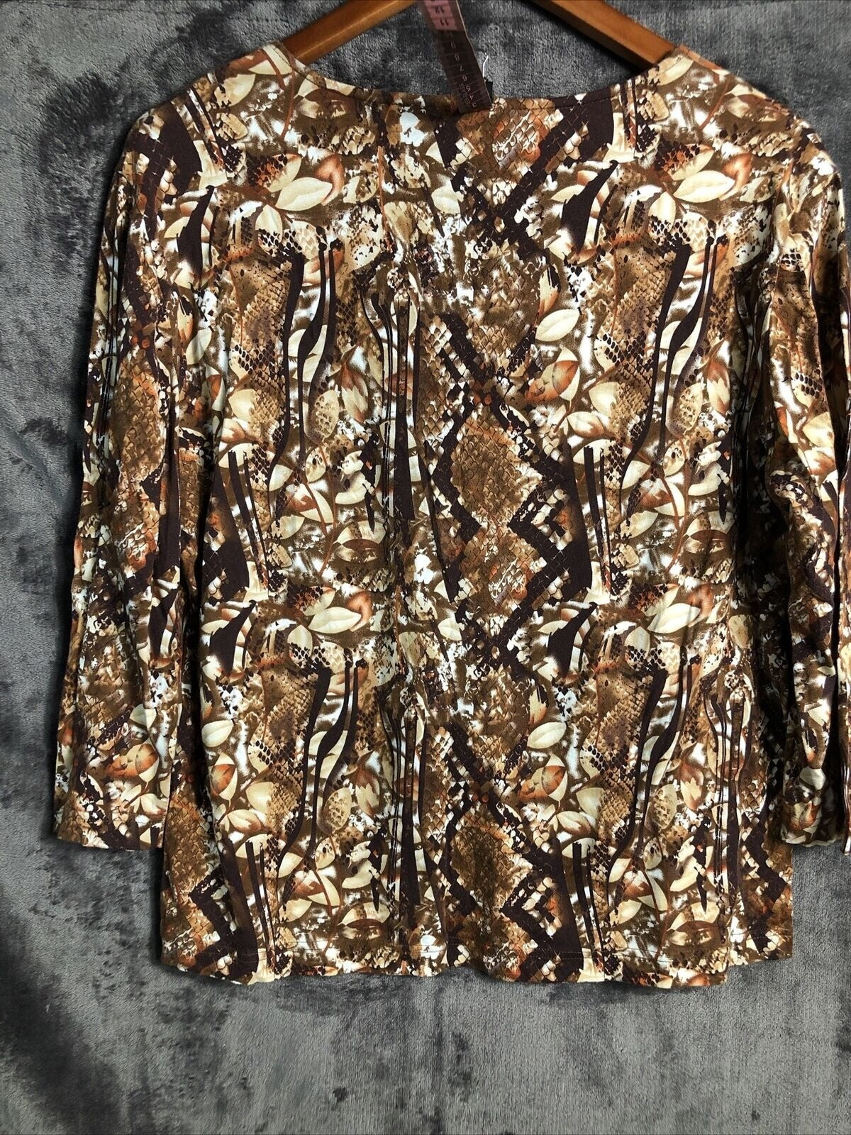 Southern Lady Woman's Snake Skin Brown Floral V Neck Size Large 3/4 Sleeve
