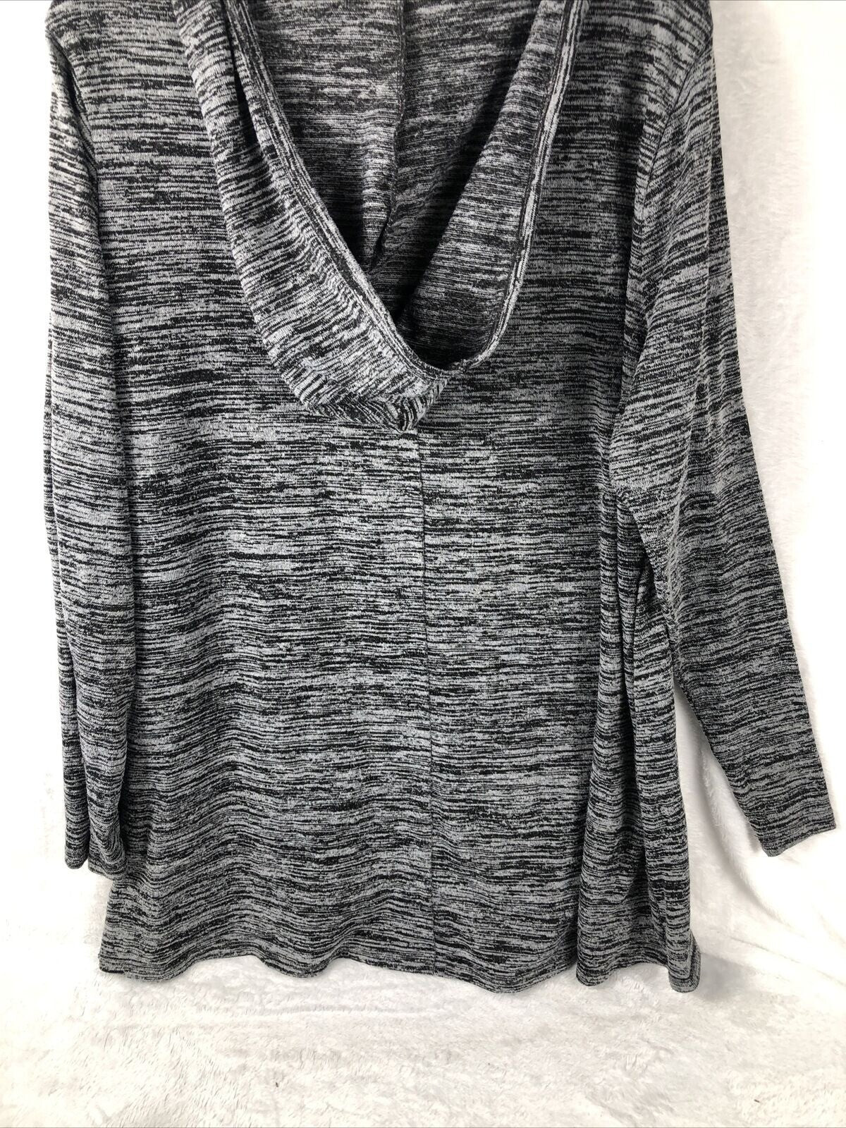 Bobbie Brooks New York Graphic Plus Size 1X Long Sleeve Top