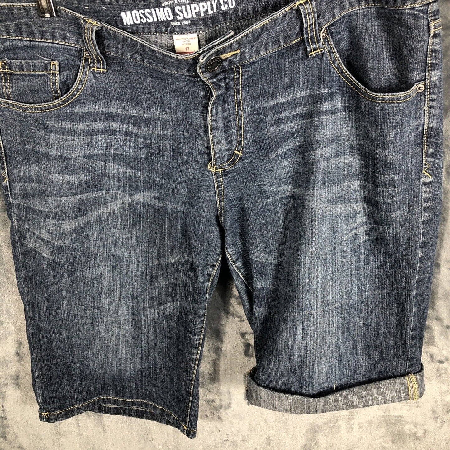 Mossimo Women’s   Shorts Bermuda Denim Size Adult 17 Distressed Stretch Fit 6