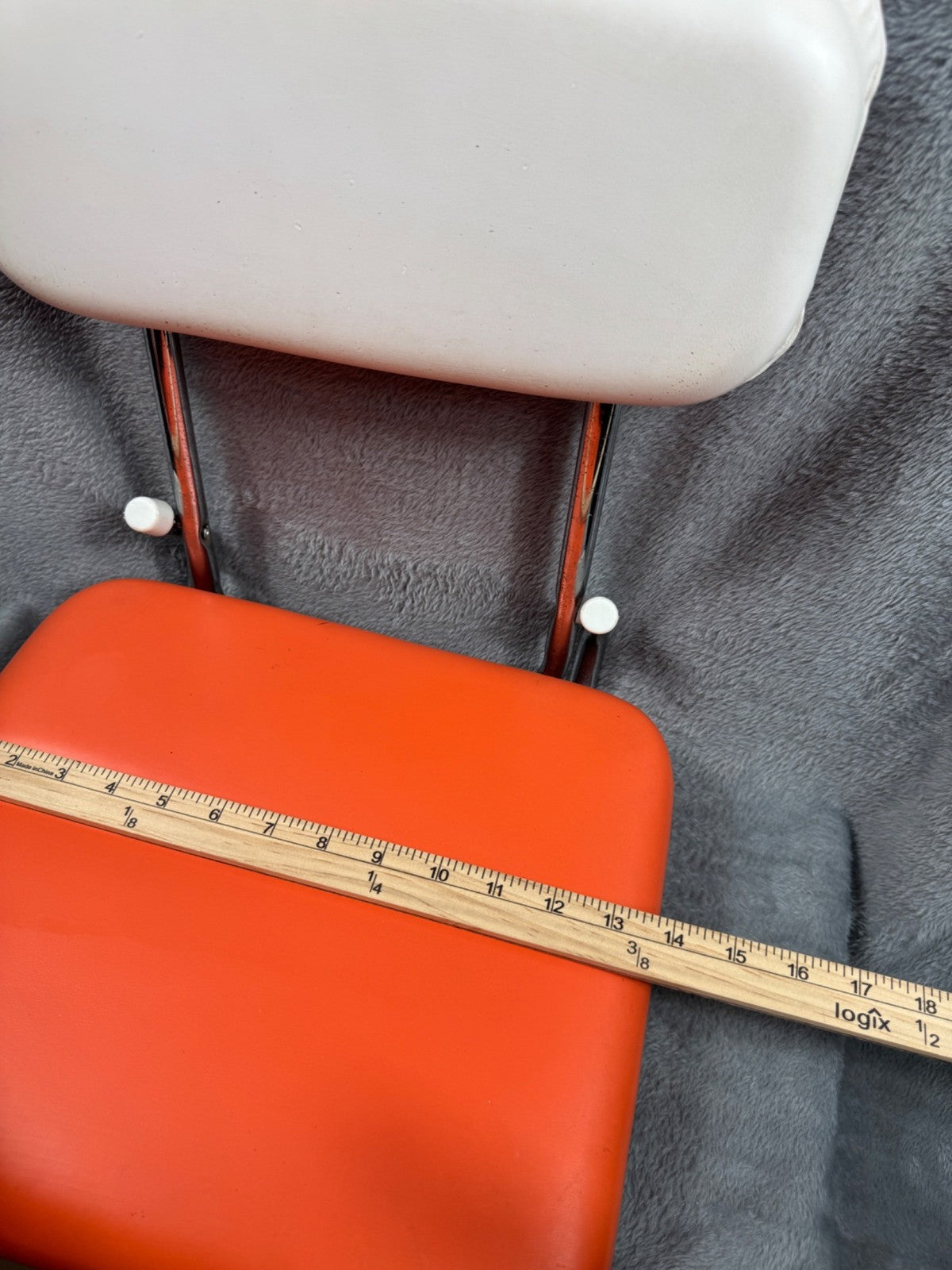 Vintage Clemson Tigers Folding Stadium Seat Orange Vinyl Cushion & White Paw