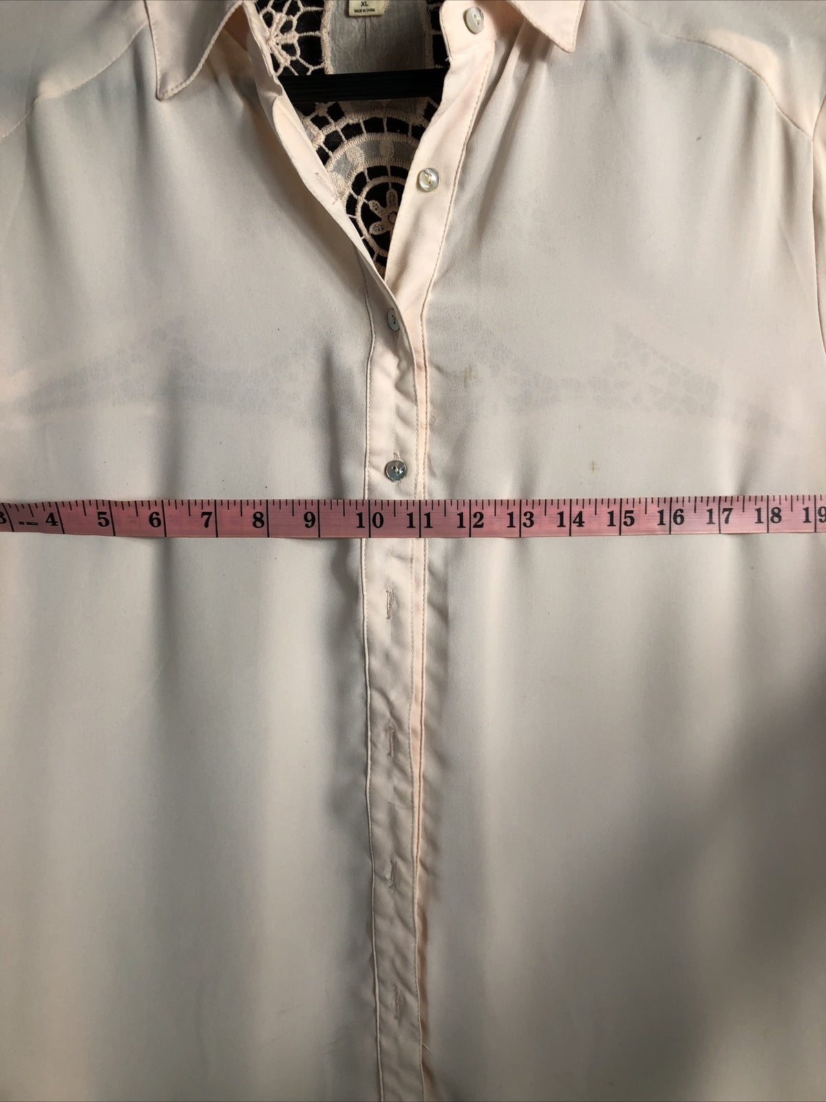 Taylor & Sage Woman’s Blouse Pink Pearl Button Cut Out Long Sleeve Size X-Large