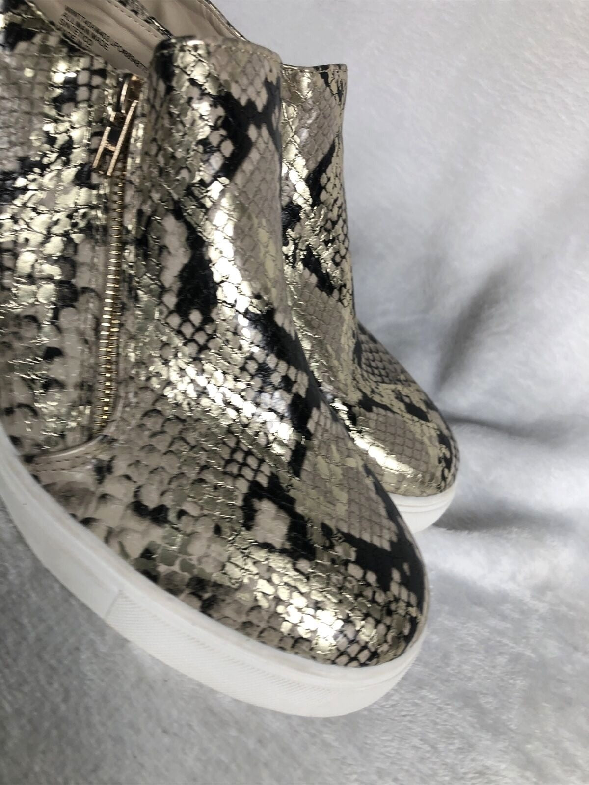 Metallic Time And True Faux Snake Skin Women’s Shoes 2 Zippers  Size 9 1/2