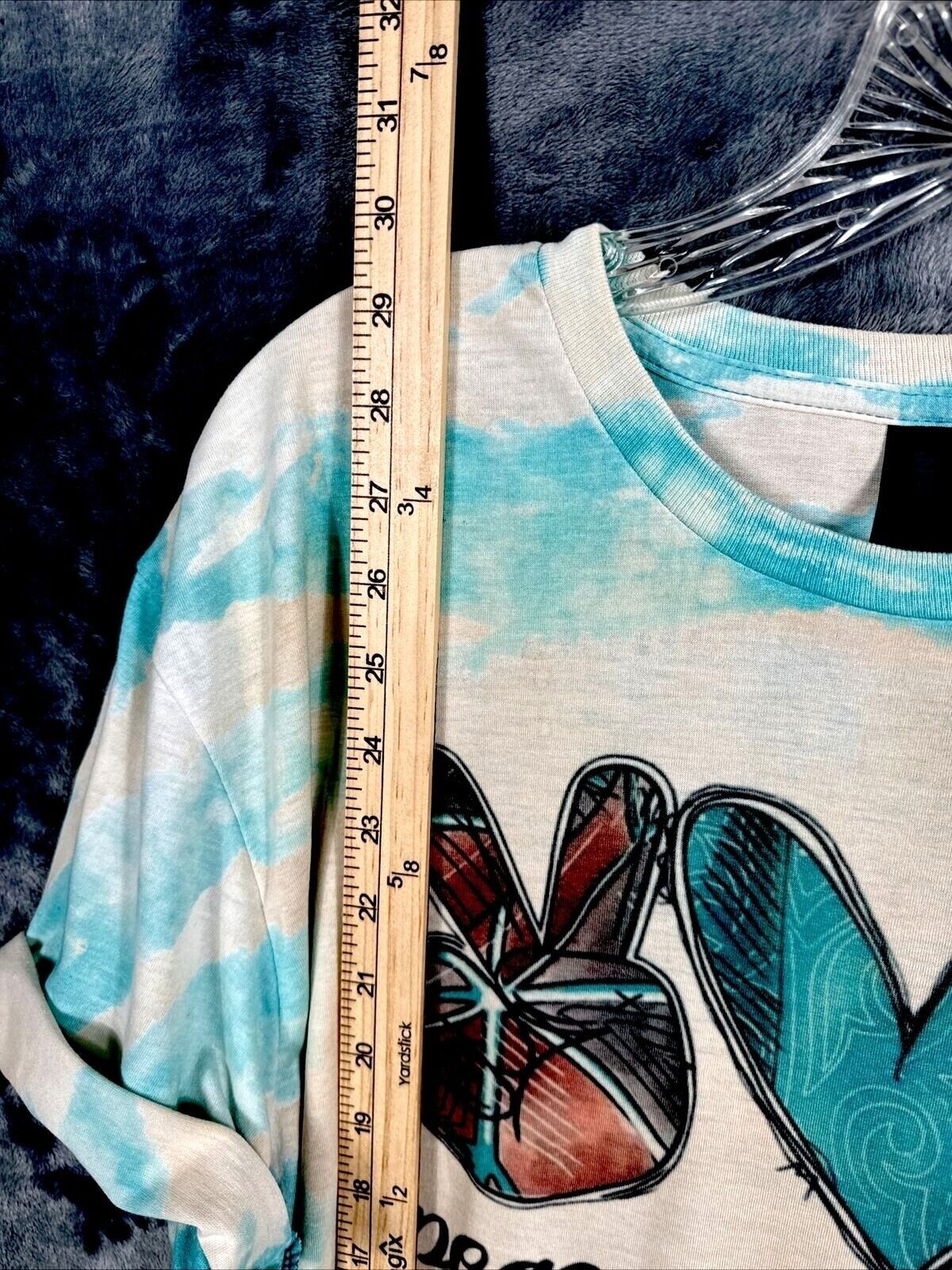 Women’s T-shirt Peace Love And Boots Cowgirl Bleached Blue Shirt Size Large