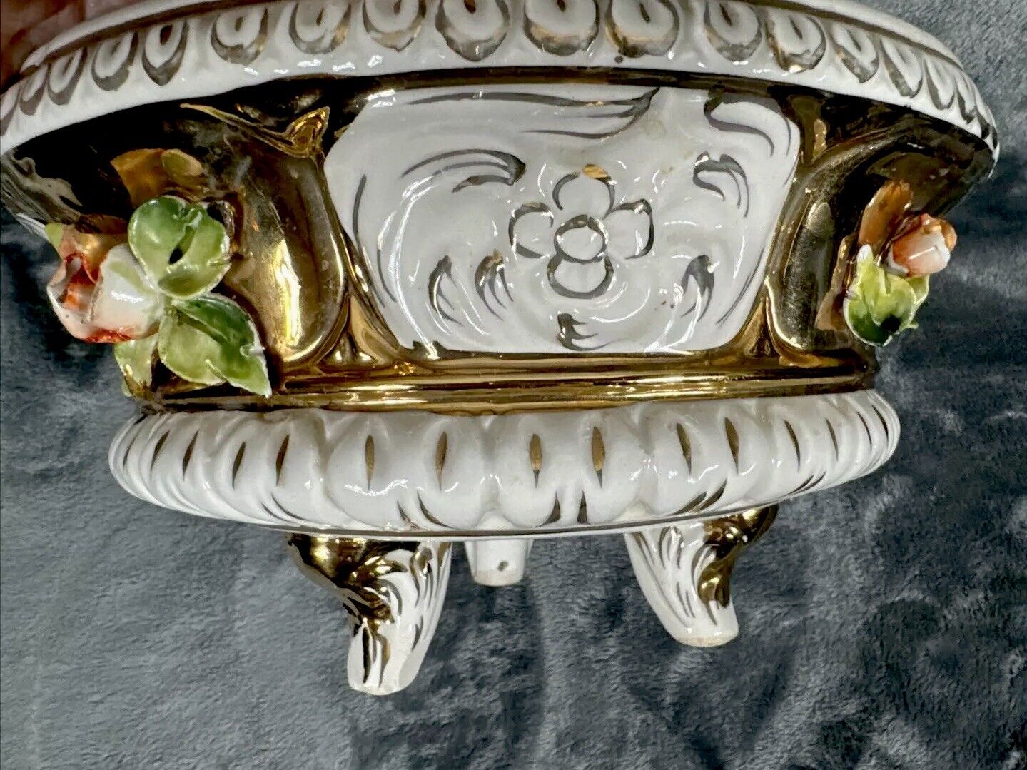 Beautiful Capodimonte Italy Large Lidded Footed Hand Painted Centerpiece Dish