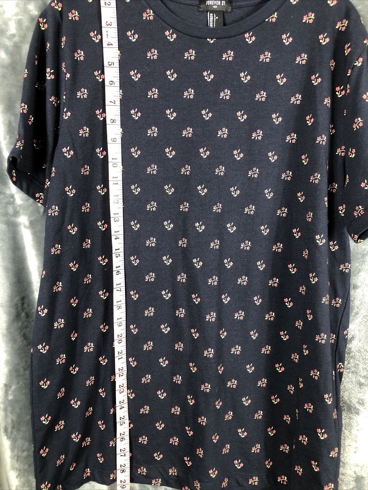 Forever 21 , Men L , Floral Detail