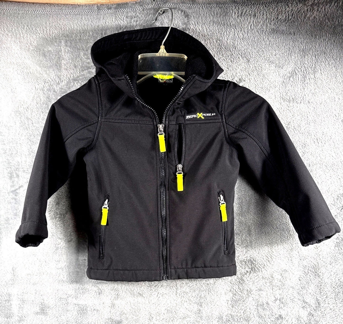 ZeroXposur Toddler Boys Black Softshell Jacket With Hood & Zipper Pockets Size S
