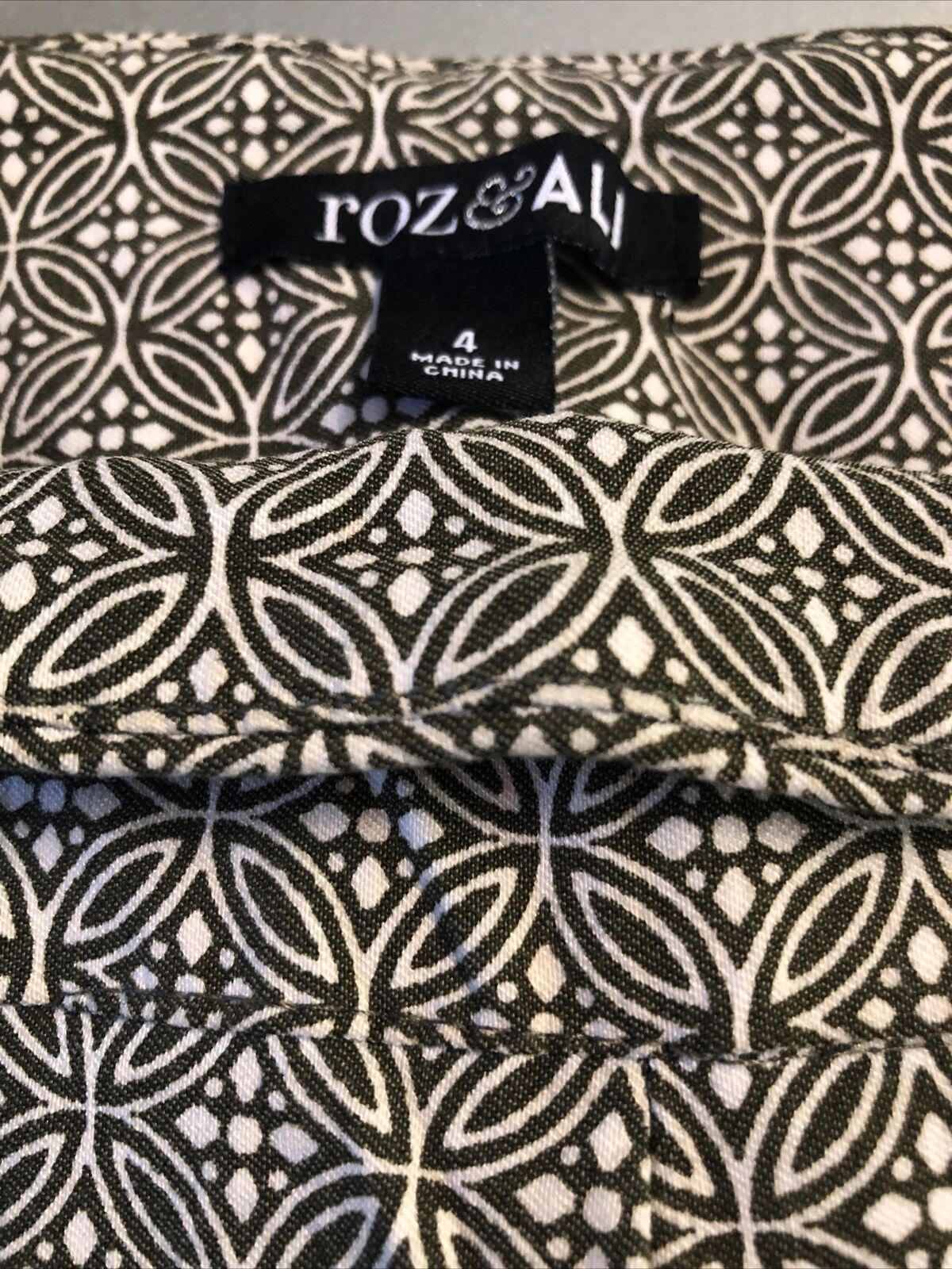Woman’s Pants RozAli Dress Slacks Size Adult 4