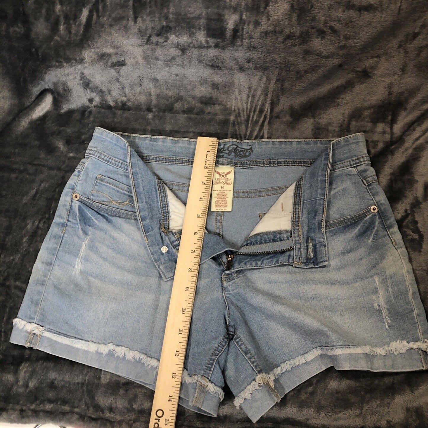 Faded Glory Woman’s Shorts Size 10  Shore Blue Jeans Stretch Shorts